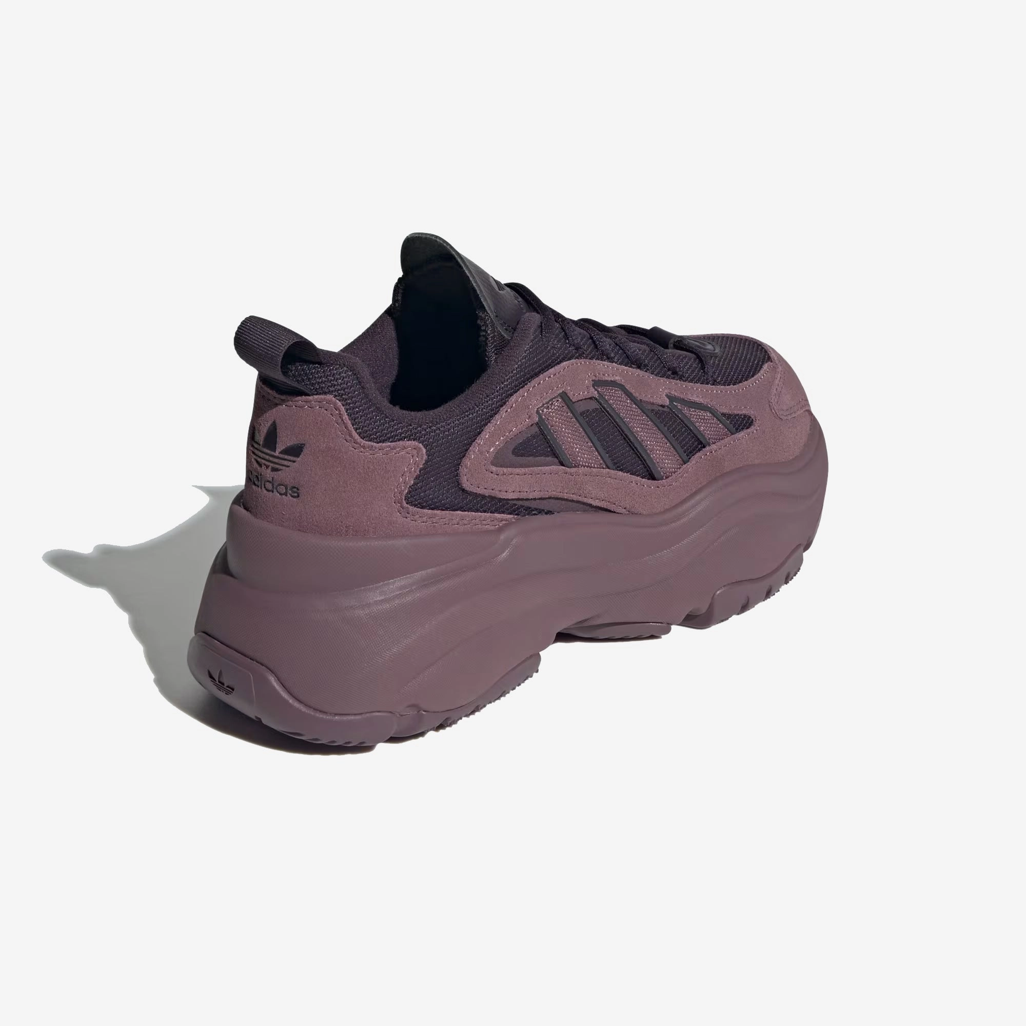 ADIDAS ORIGINALS | OZGAIA { SHADOW FIG/BLACK