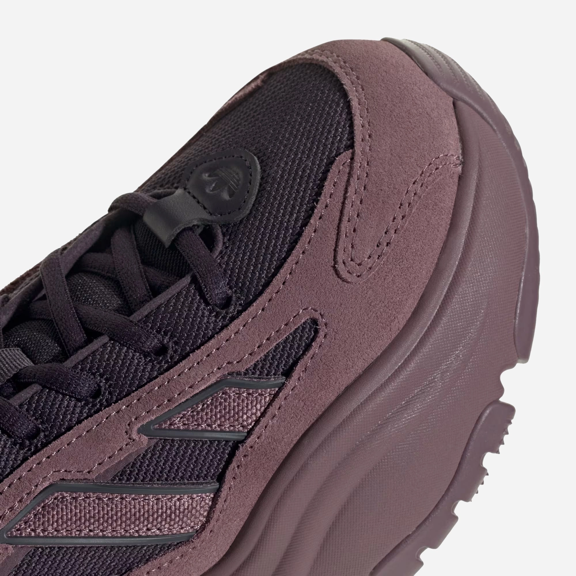 ADIDAS ORIGINALS | OZGAIA { SHADOW FIG/BLACK