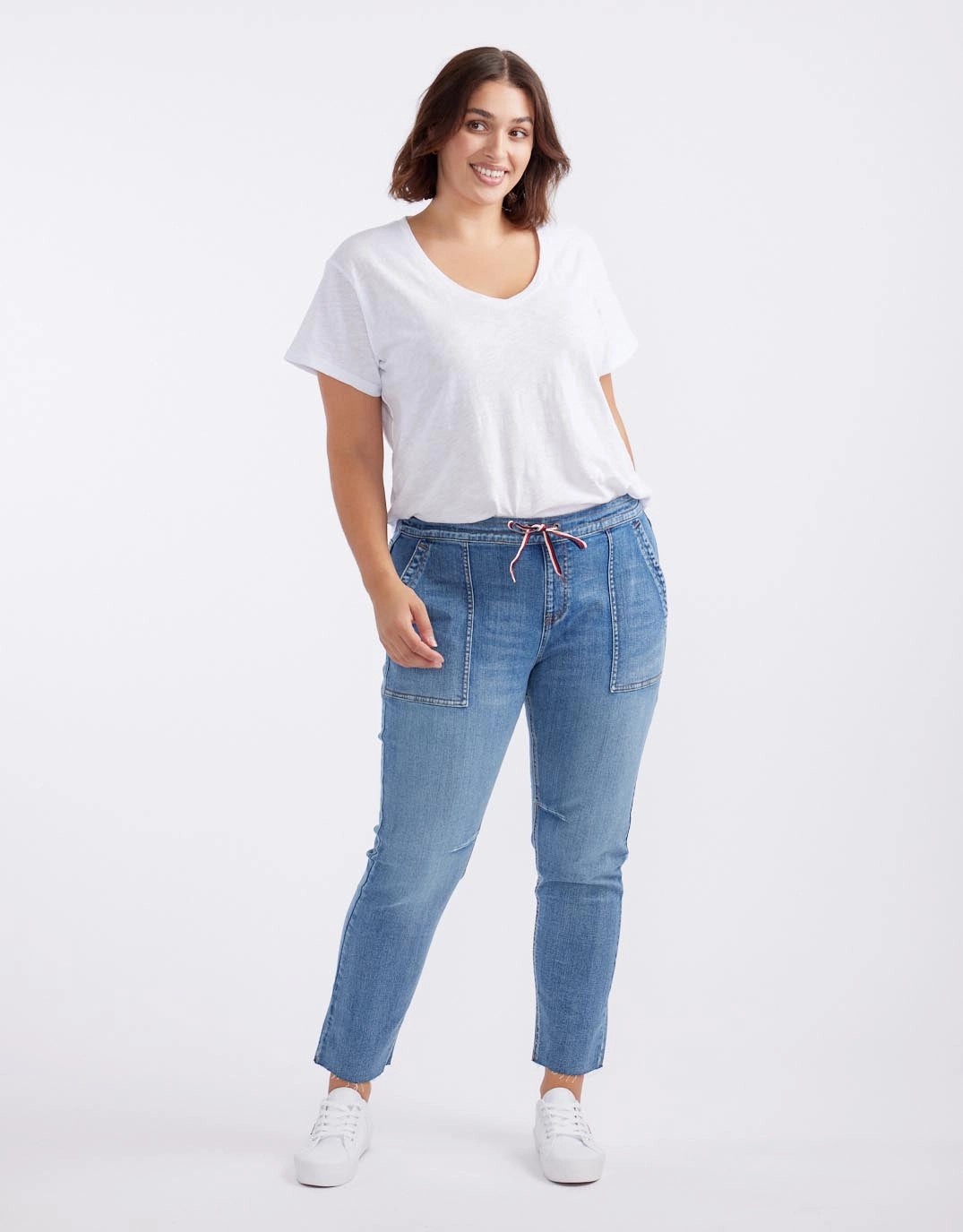 Cara Raw Hem Denim Jogger - Mid Wash