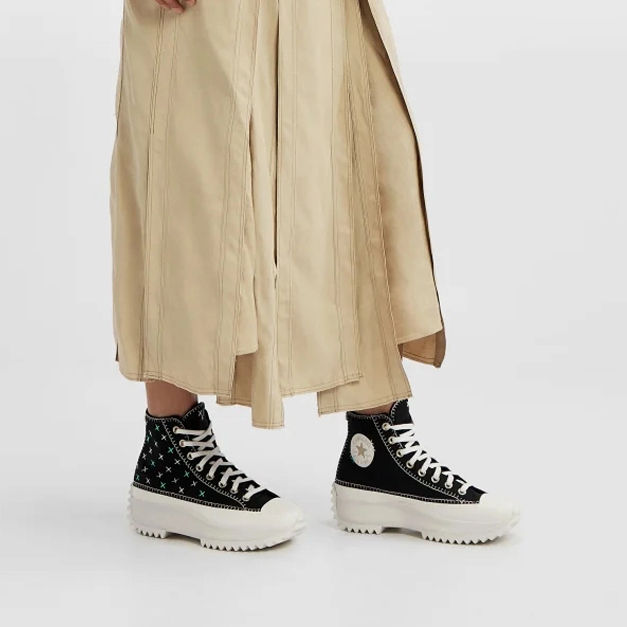 Converse | RUN STAR HIKE PLATFORM CRAFTED STITCHING { BLACK