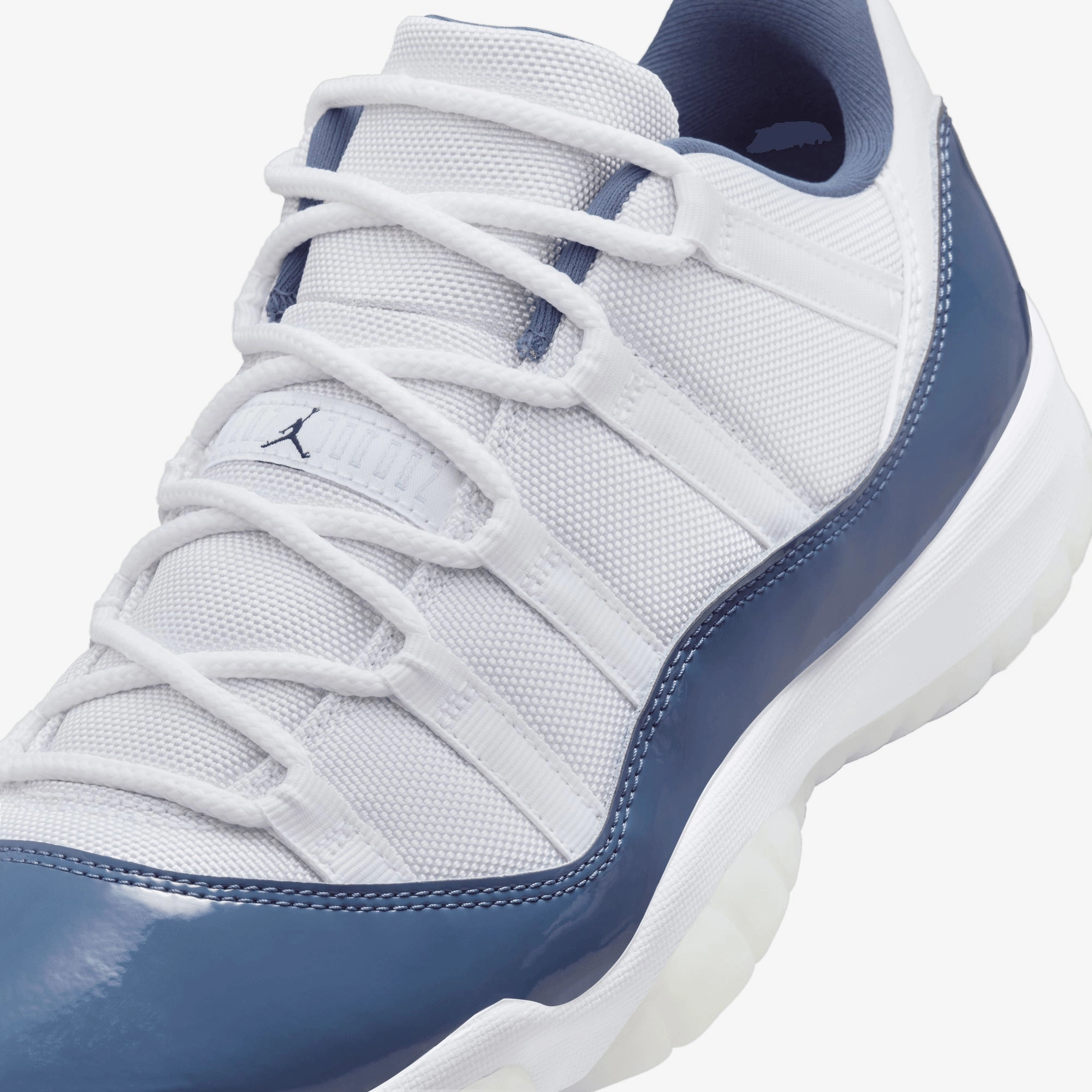 JORDAN | AIR JORDAN 11 RETRO LOW { WHITE/MIDNIGHT NAVY-DIFFUSED BLUE
