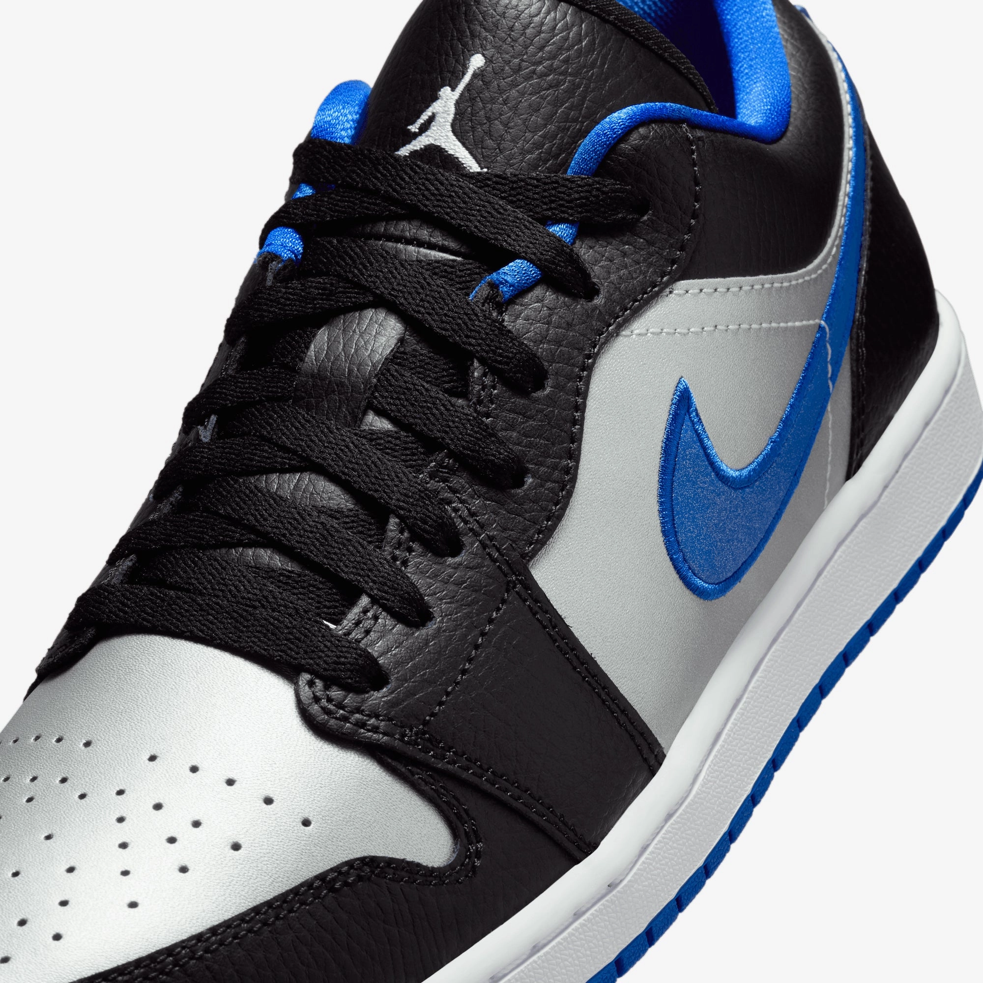 JORDAN | AIR JORDAN 1 LOW { BLACK/WHITE-GAME ROYAL-MTLC PLATINUM
