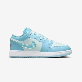 Jordan | AIR JORDAN 1 LOW SE (GS)  { AQUARIUS BLUE/AQUARIUS BLUE-GLACIER BLUE