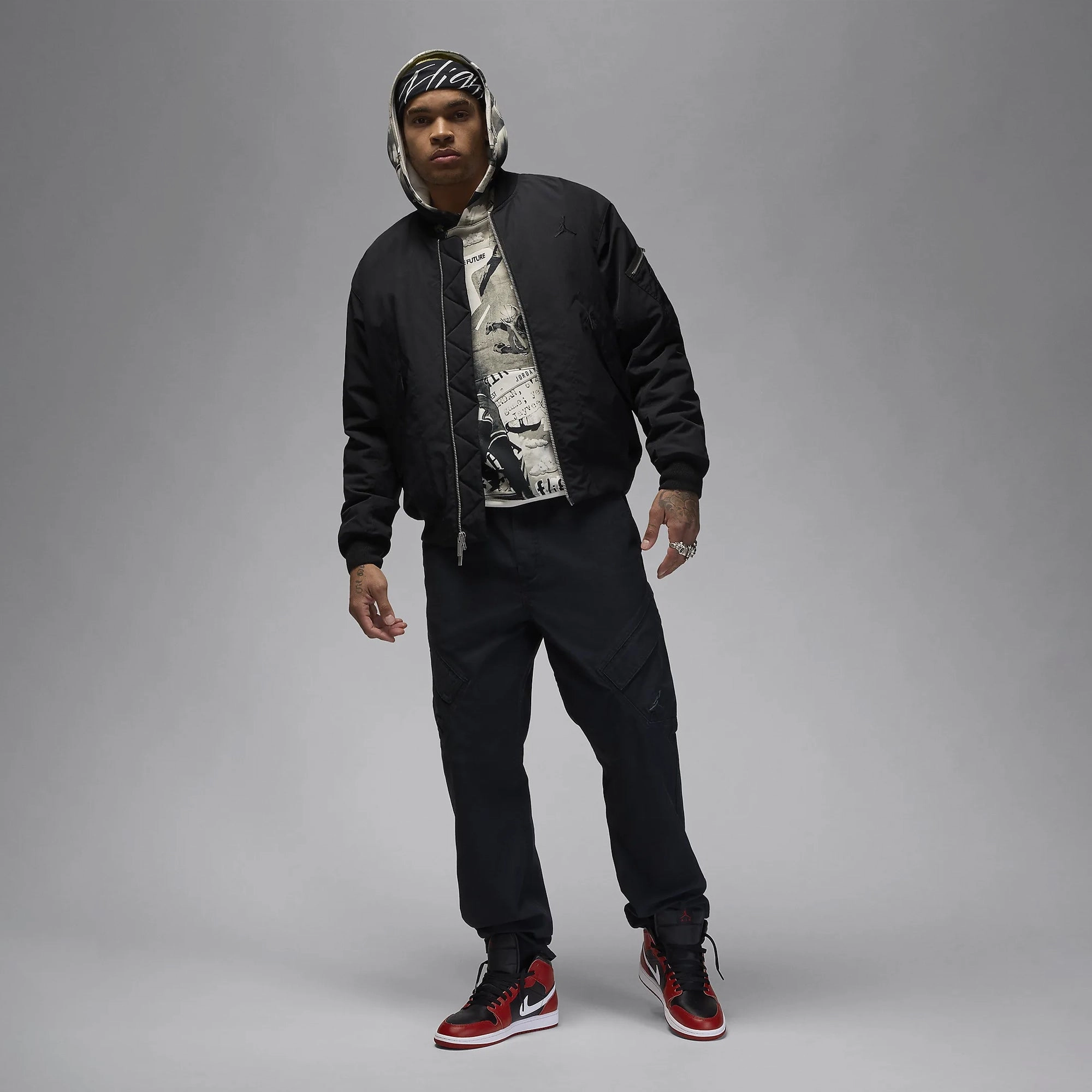 JORDAN | AIR JORDAN 1 MID { BLACK/WHITE-GYM RED