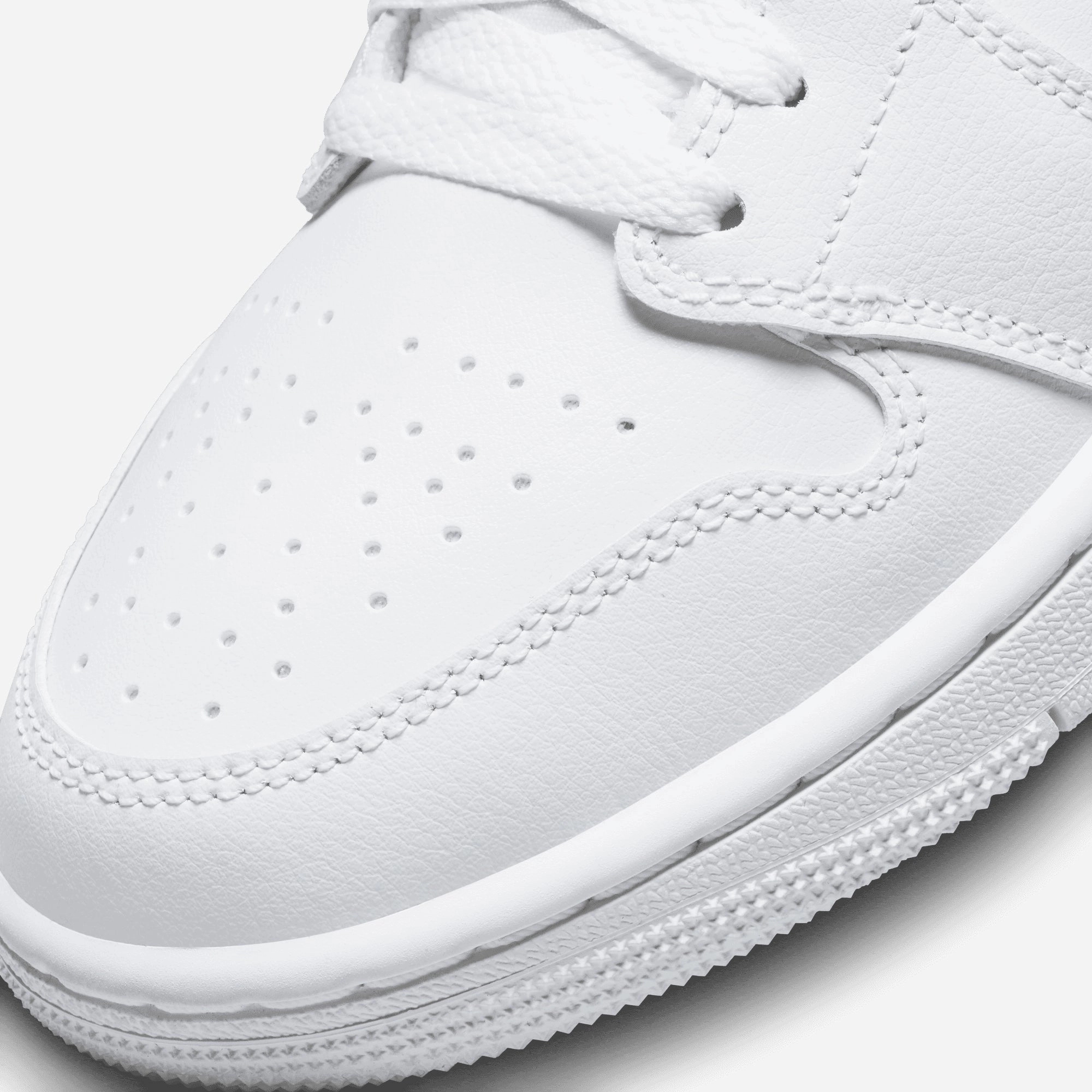 JORDAN | AIR JORDAN 1 MID { WHITE/WHITE-WHITE