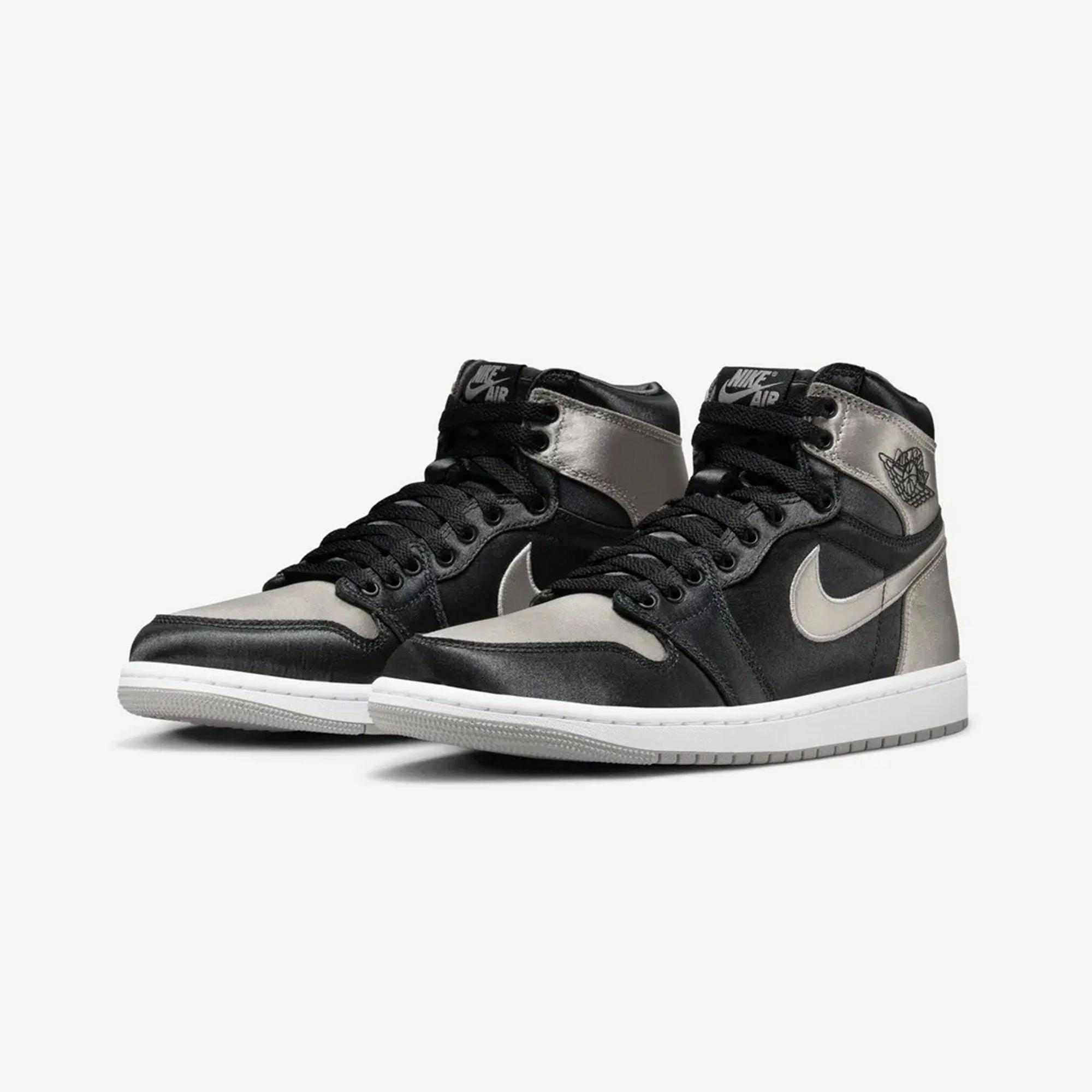 Jordan | AIR JORDAN 1 RETRO HIGH OG  { BLACK/MEDIUM GREY-WHITE