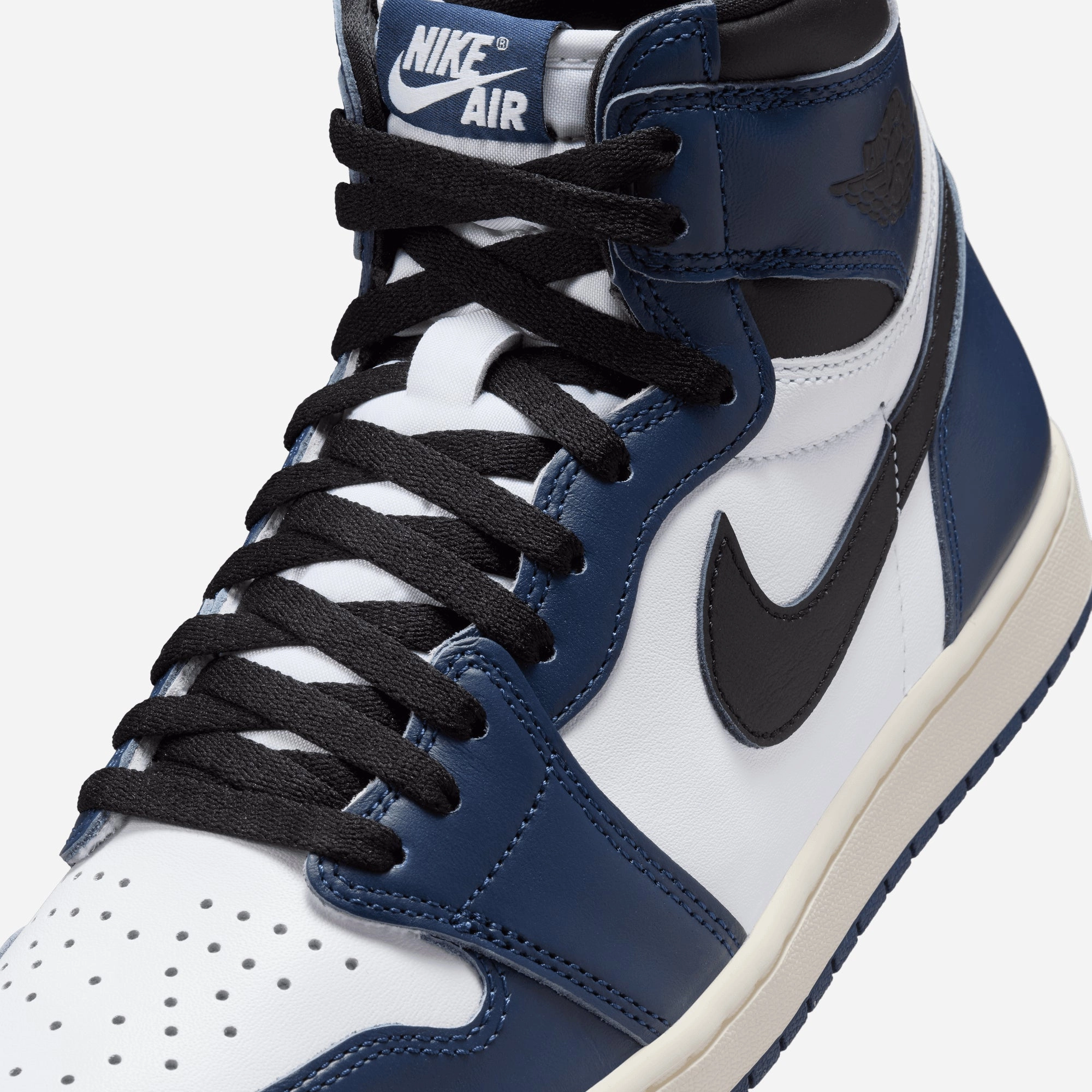 JORDAN | AIR JORDAN 1 RETRO HIGH OG { MIDNIGHT NAVY