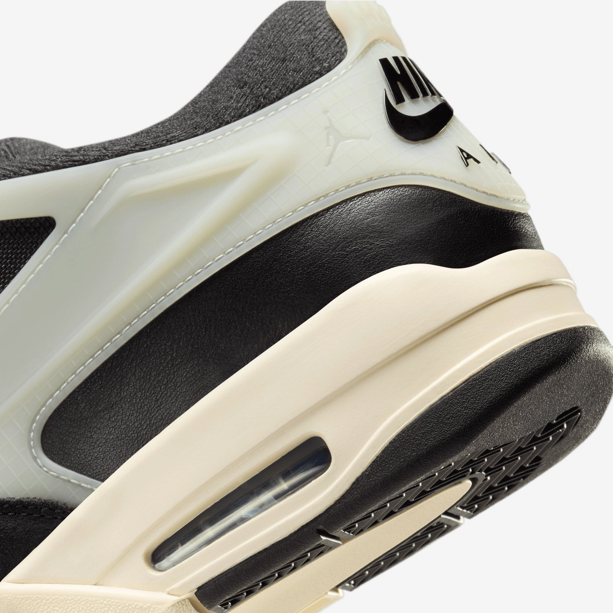 Jordan | AIR JORDAN 4 RM { BLACK/GYM RED-SAIL-COCONUT MILK