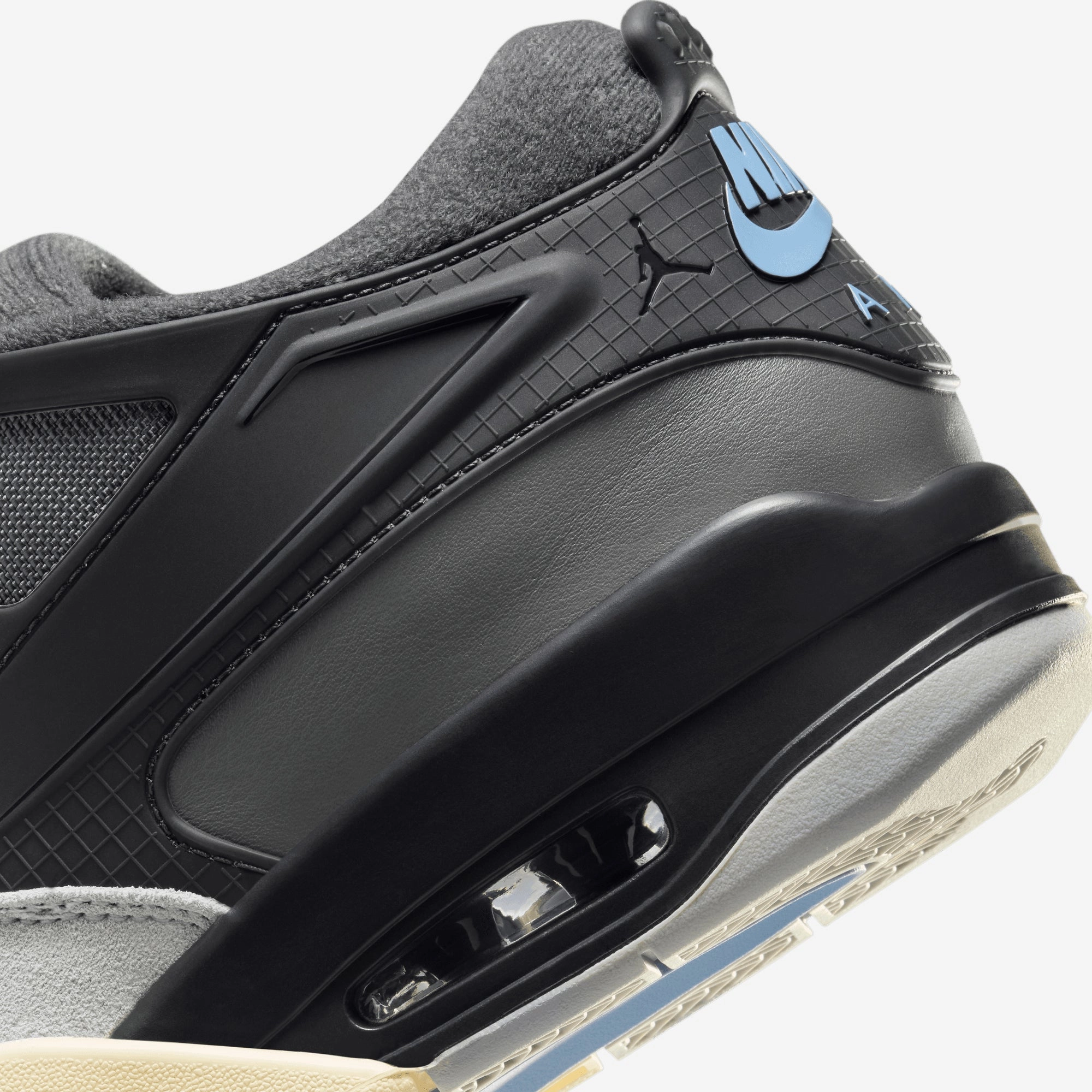 Jordan | AIR JORDAN 4 RM { IRON GREY/CHAMBRAY-OFF NOIR