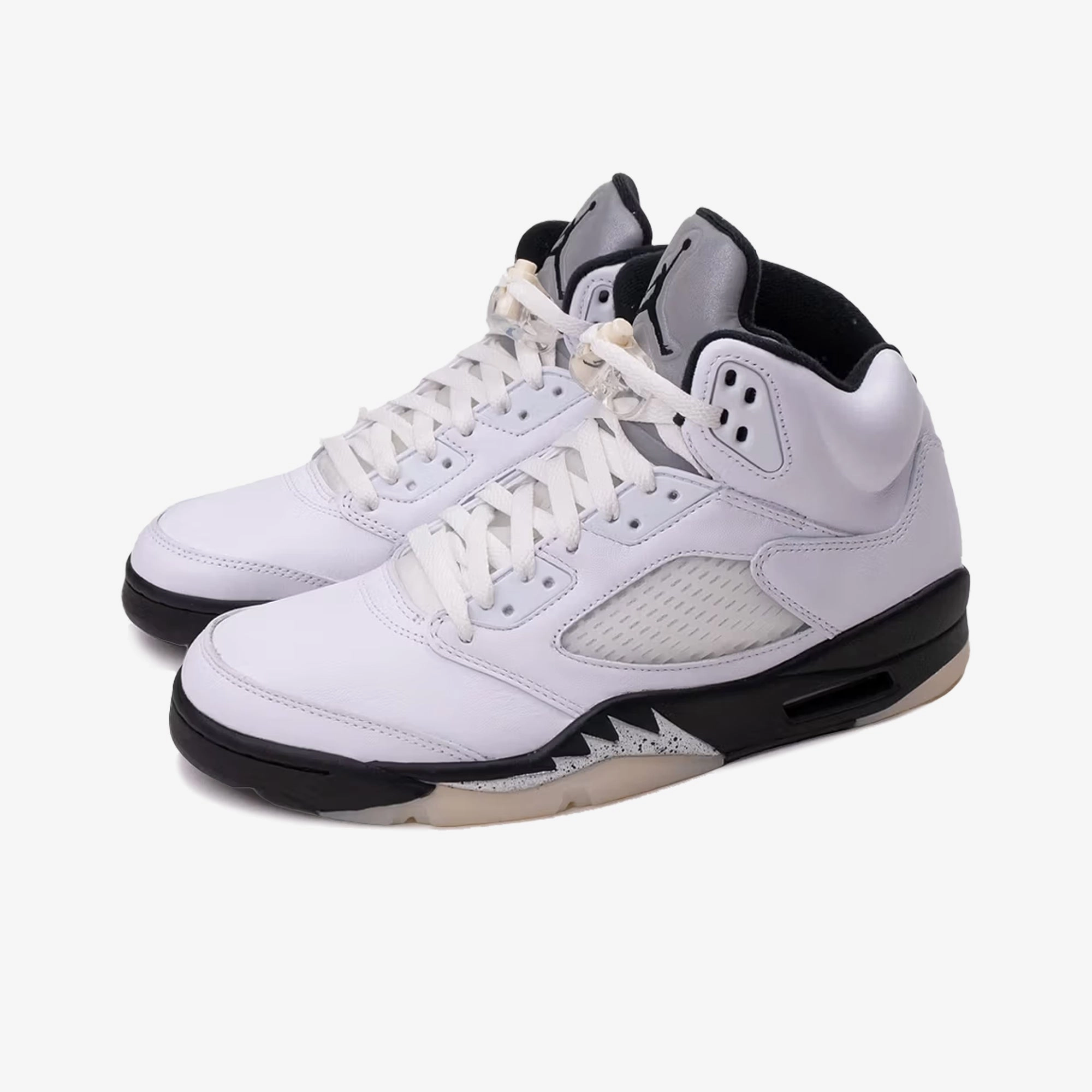 Jordan | AIR JORDAN 5 RETRO { WHITE/BLACK