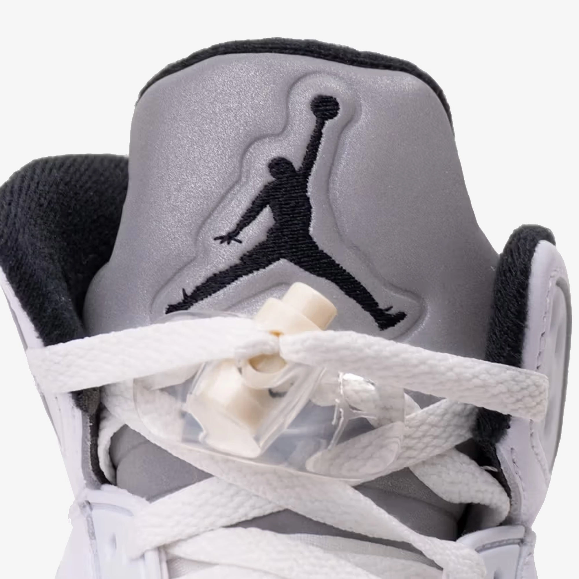 Jordan | AIR JORDAN 5 RETRO { WHITE/BLACK