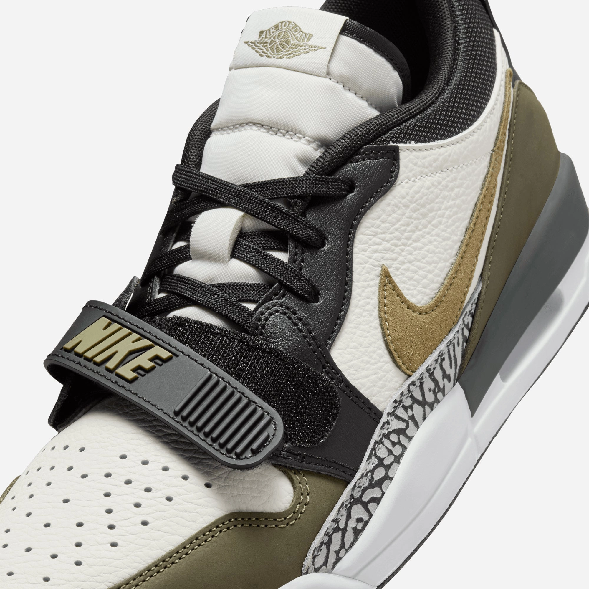 JORDAN | AIR JORDAN LEGACY 312 LOW { SAIL/MEDIUM OLIVE-BLACK-WOLF GREY