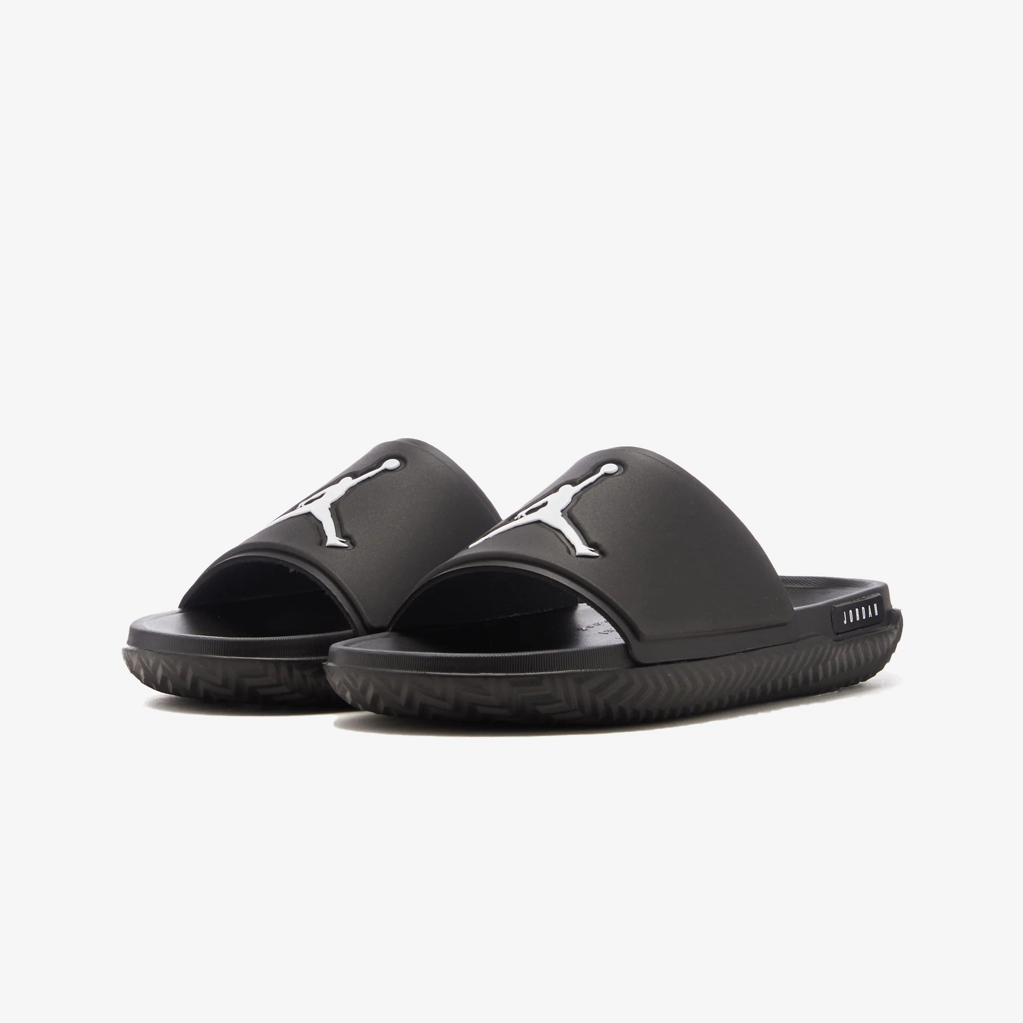 Jordan | JUMPMAN  { BLACK/WHITE