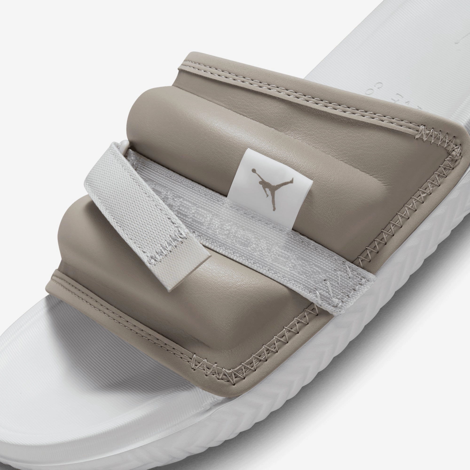 Jordan | SUPER PLAY  { MOON FOSSIL/NEUTRAL GREY-WHITE