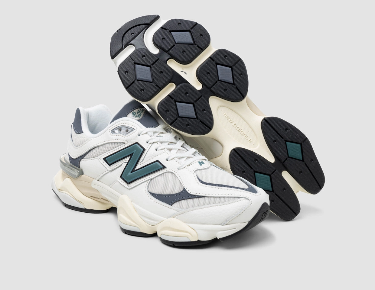 New Balance 9060 Sea Salt / New Spruce