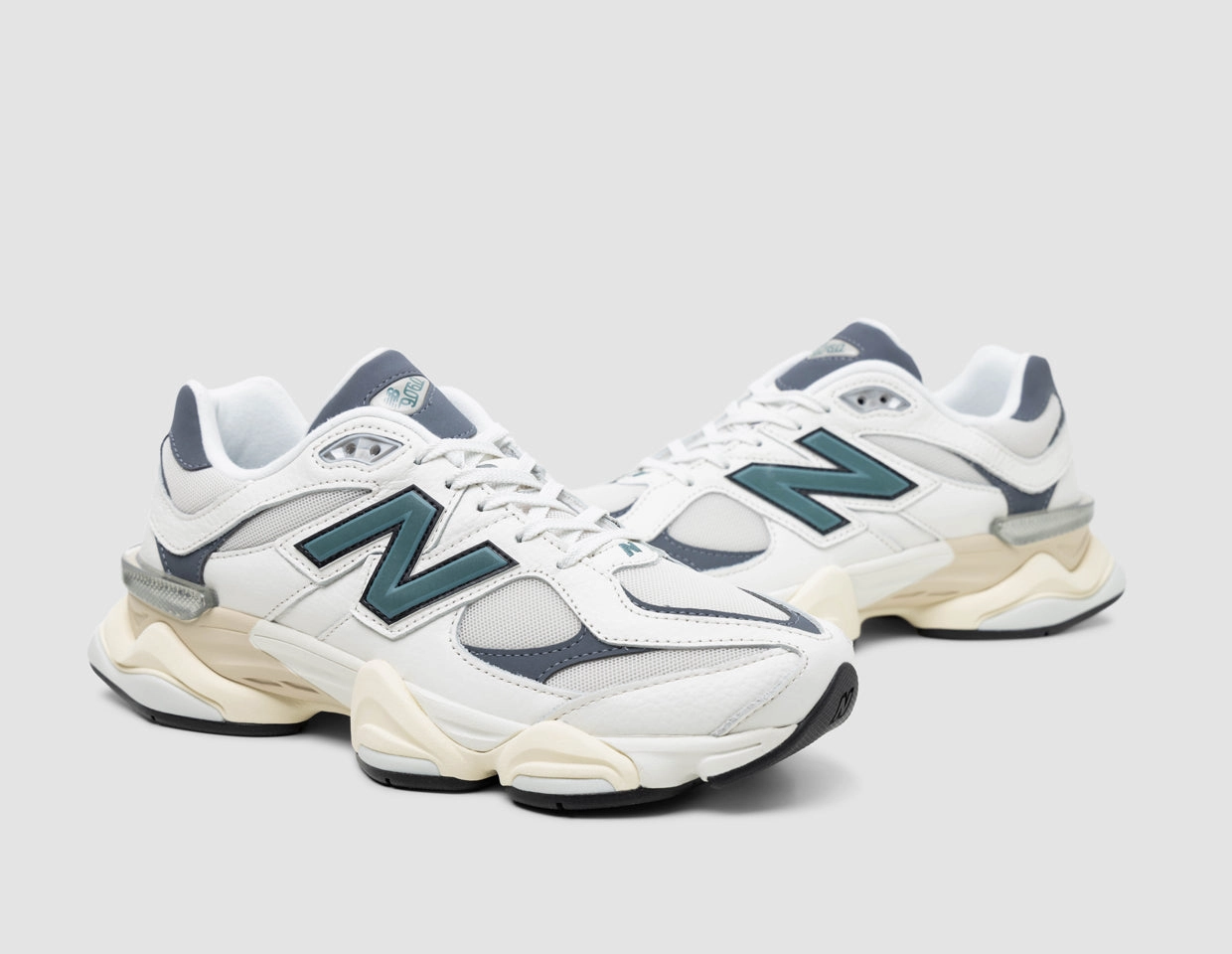 New Balance 9060 Sea Salt / New Spruce