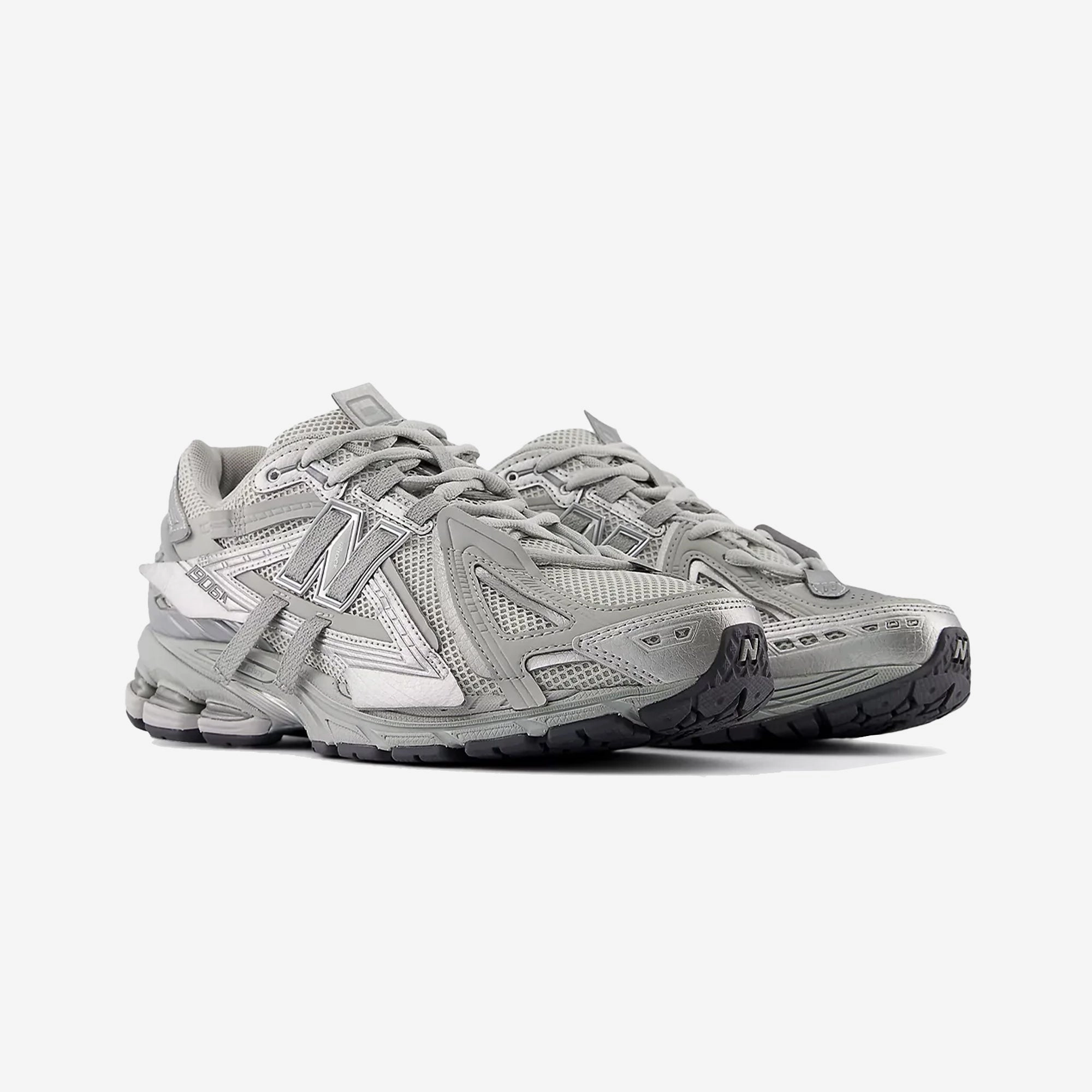 New Balance | 1906 { GREY