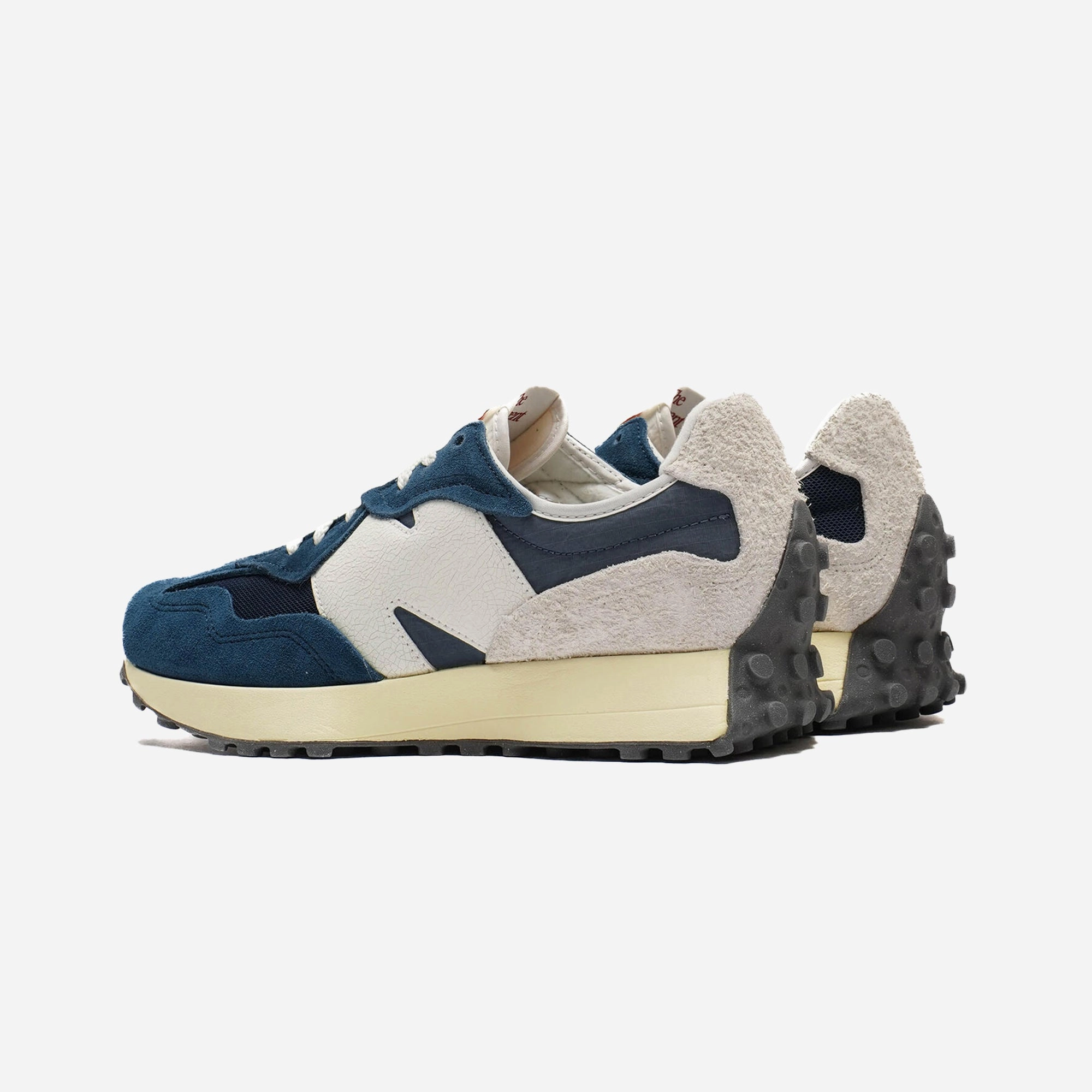 New Balance | 327  { NAVY BLUE
