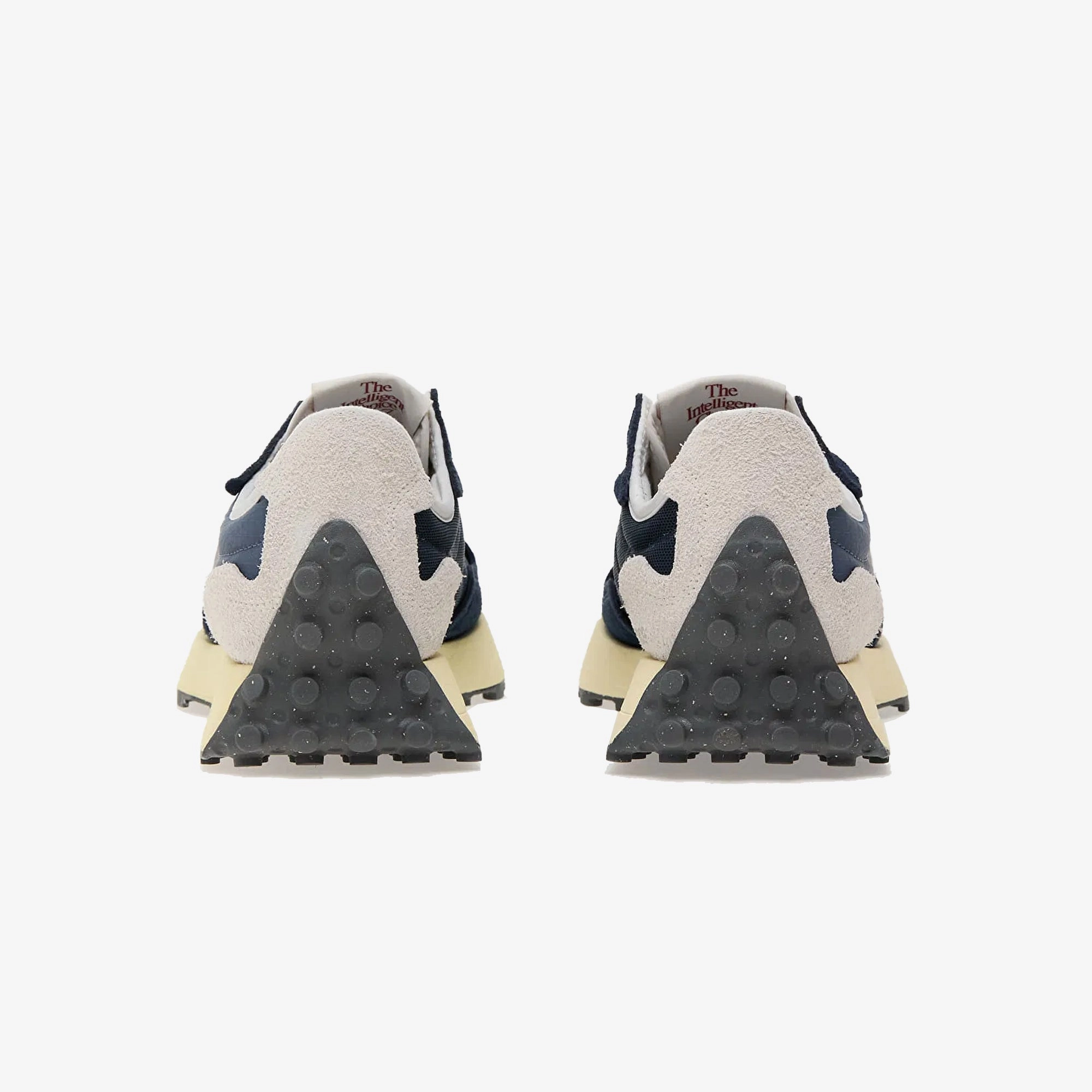 New Balance | 327  { NAVY BLUE