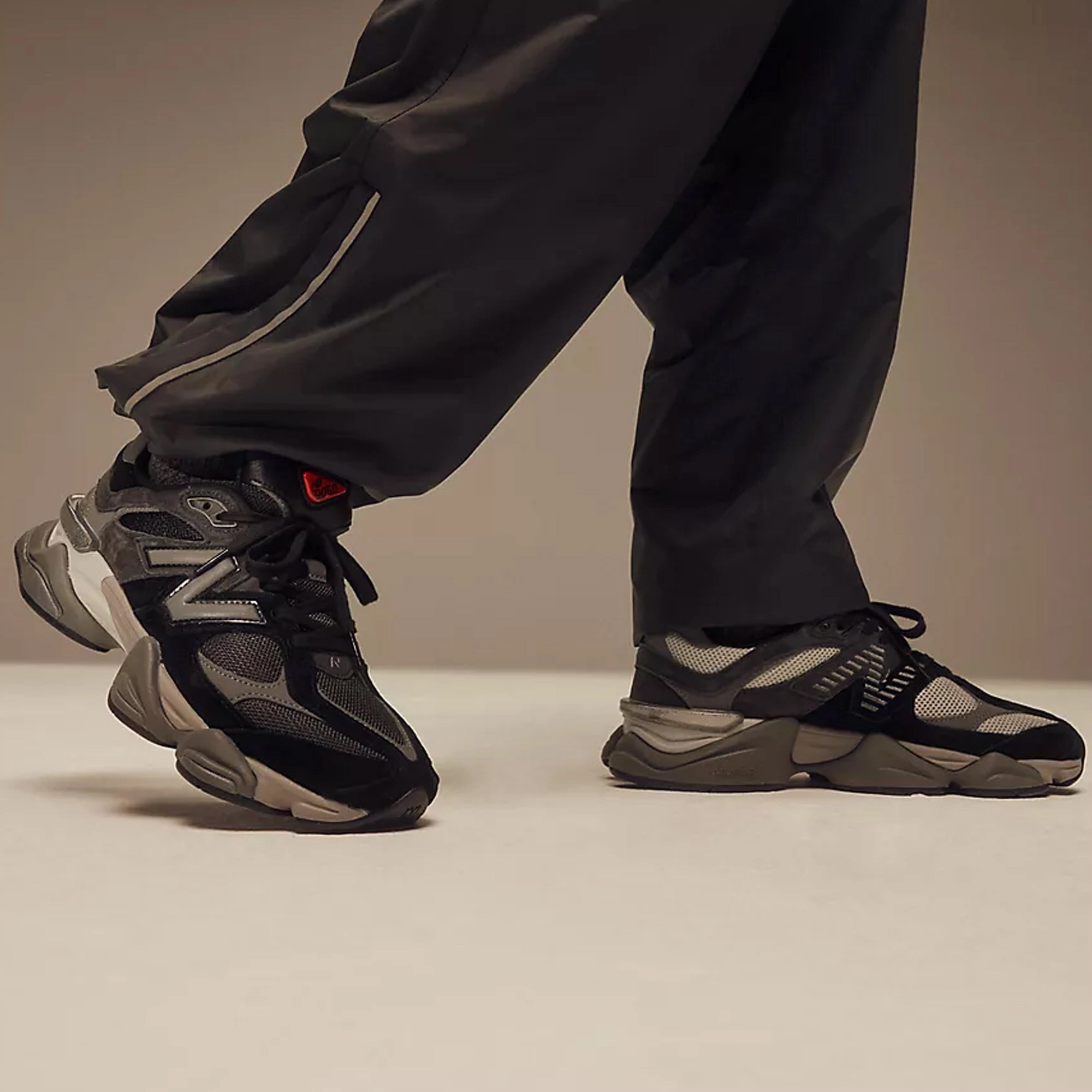 New Balance | 9060  { BLACK/CASTLEROCK/RAIN CLOUD