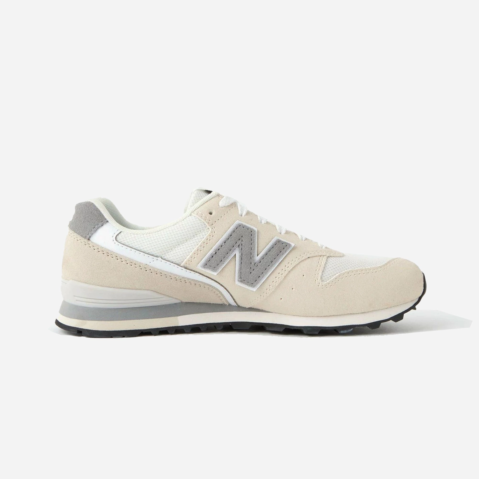 New Balance | 996 { BEIGE