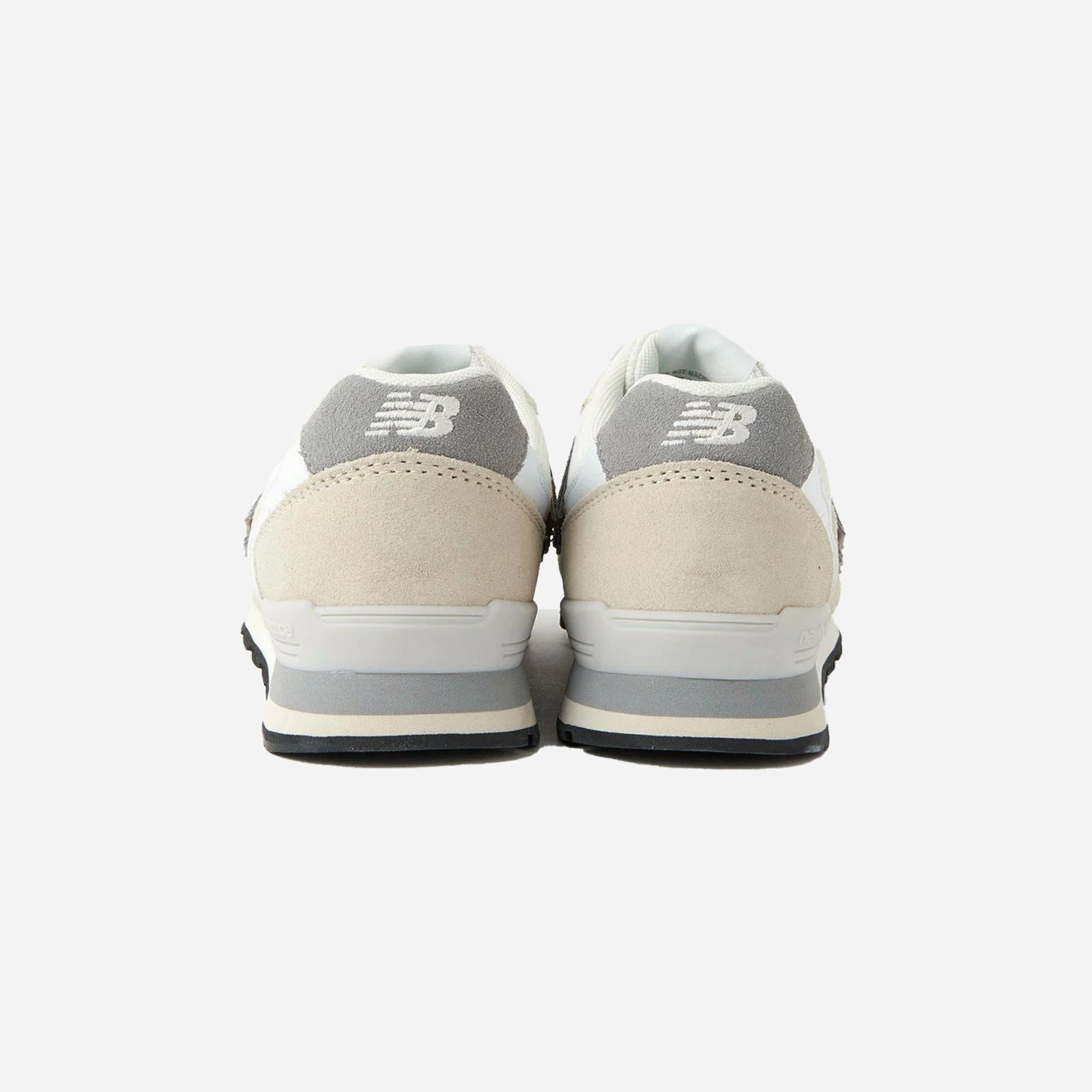 New Balance | 996 { BEIGE