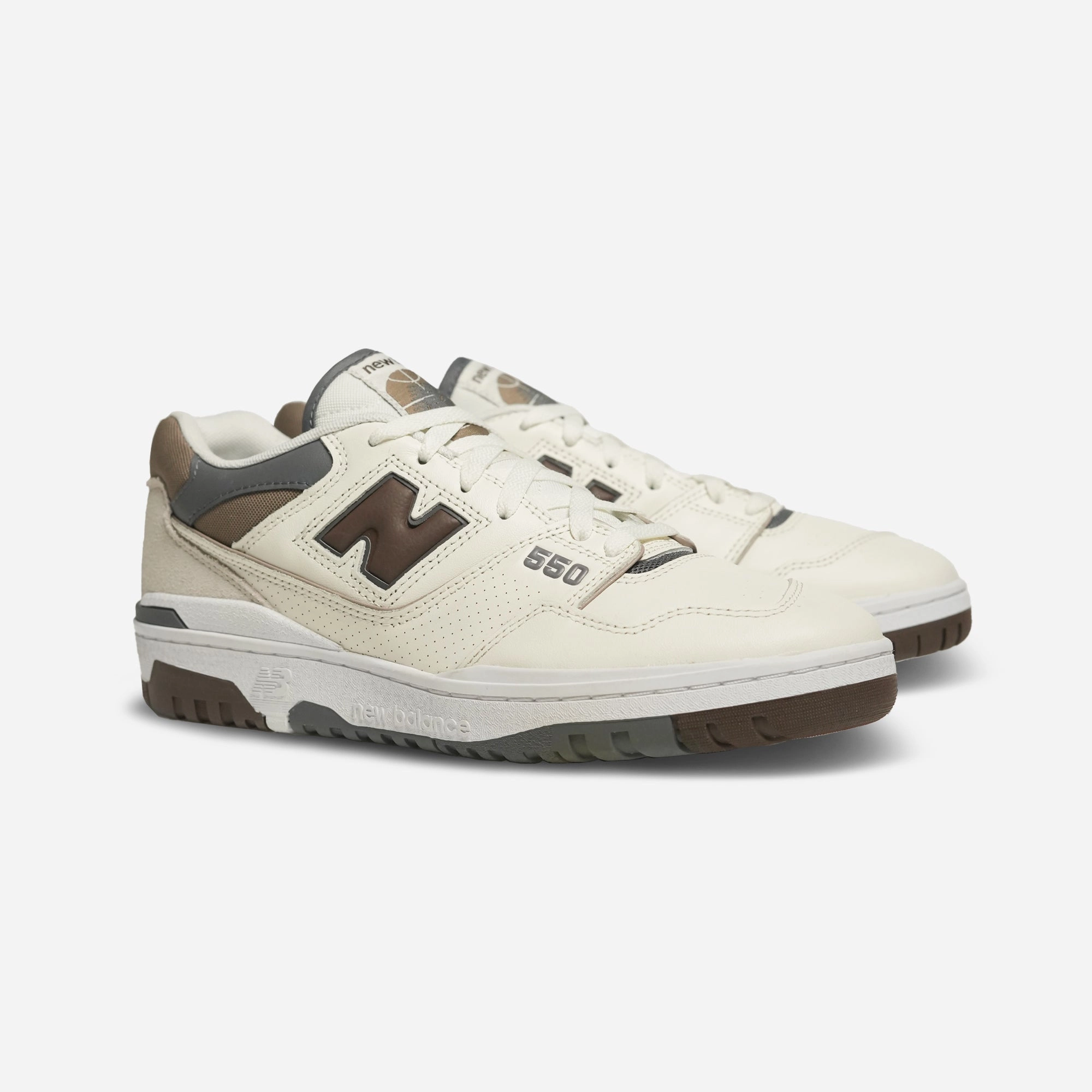 New Balance | BB550 { OFF WHITE/BROWN