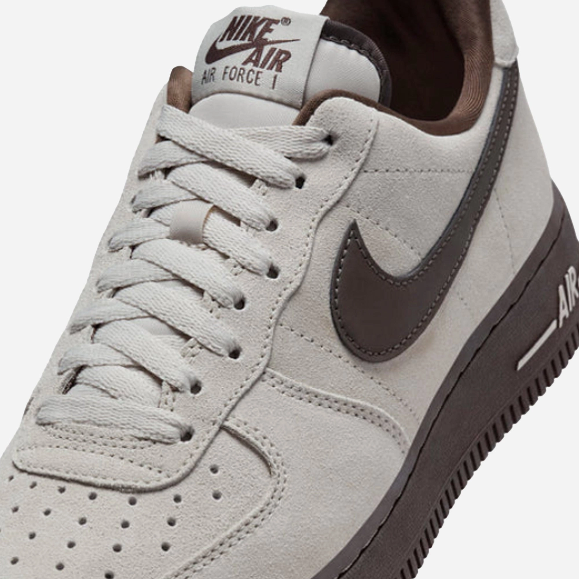 NIKE | AIR FORCE 1 '07 { LT OREWOOD BRN/BAROQUE BROWN