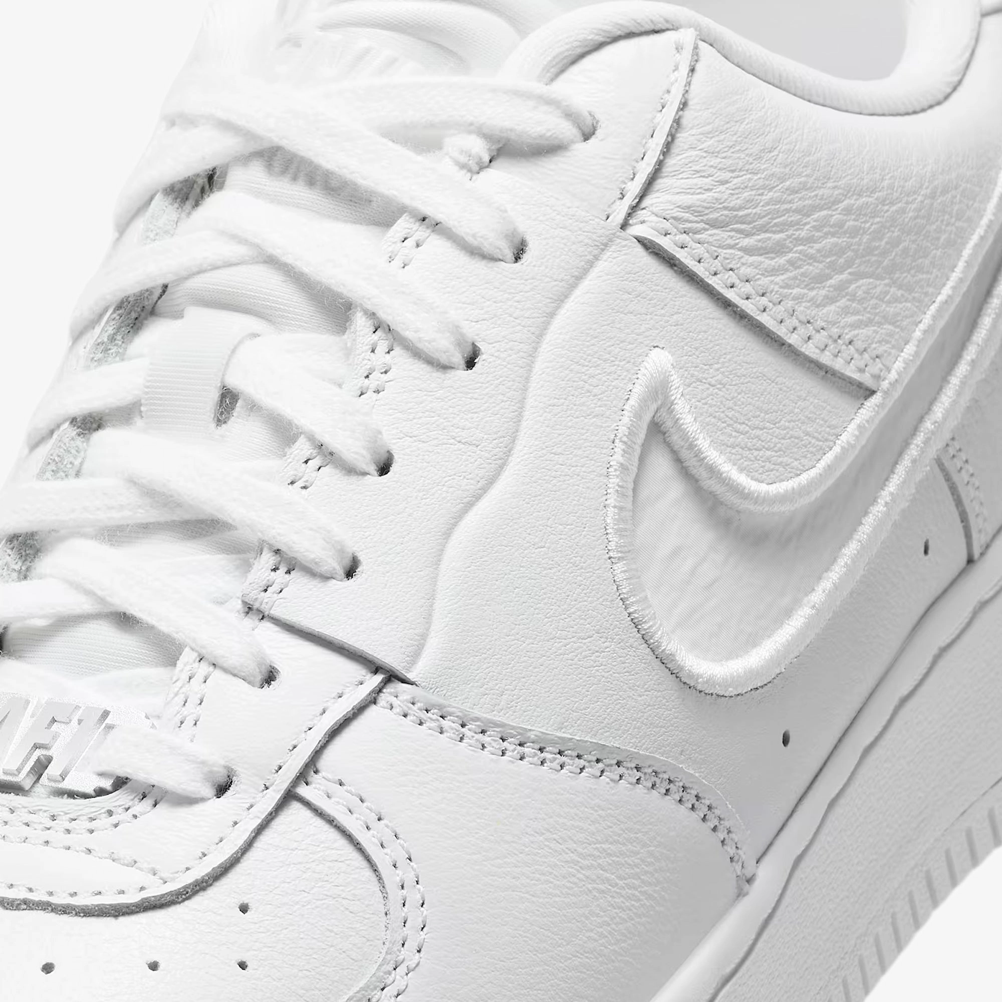 NIKE | AIR FORCE 1 LOW DANCE { WHITE/WHITE-WHITE-METALLIC SILVER