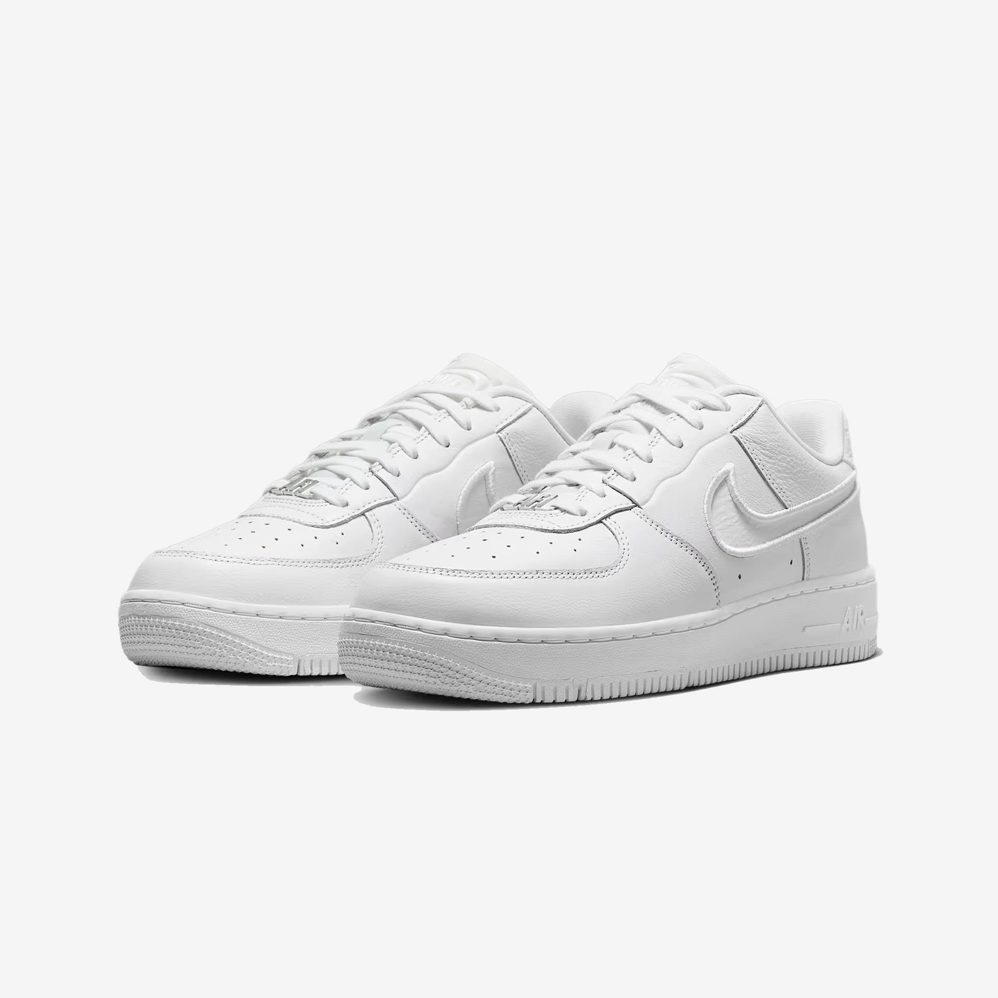NIKE | AIR FORCE 1 LOW DANCE { WHITE/WHITE-WHITE-METALLIC SILVER