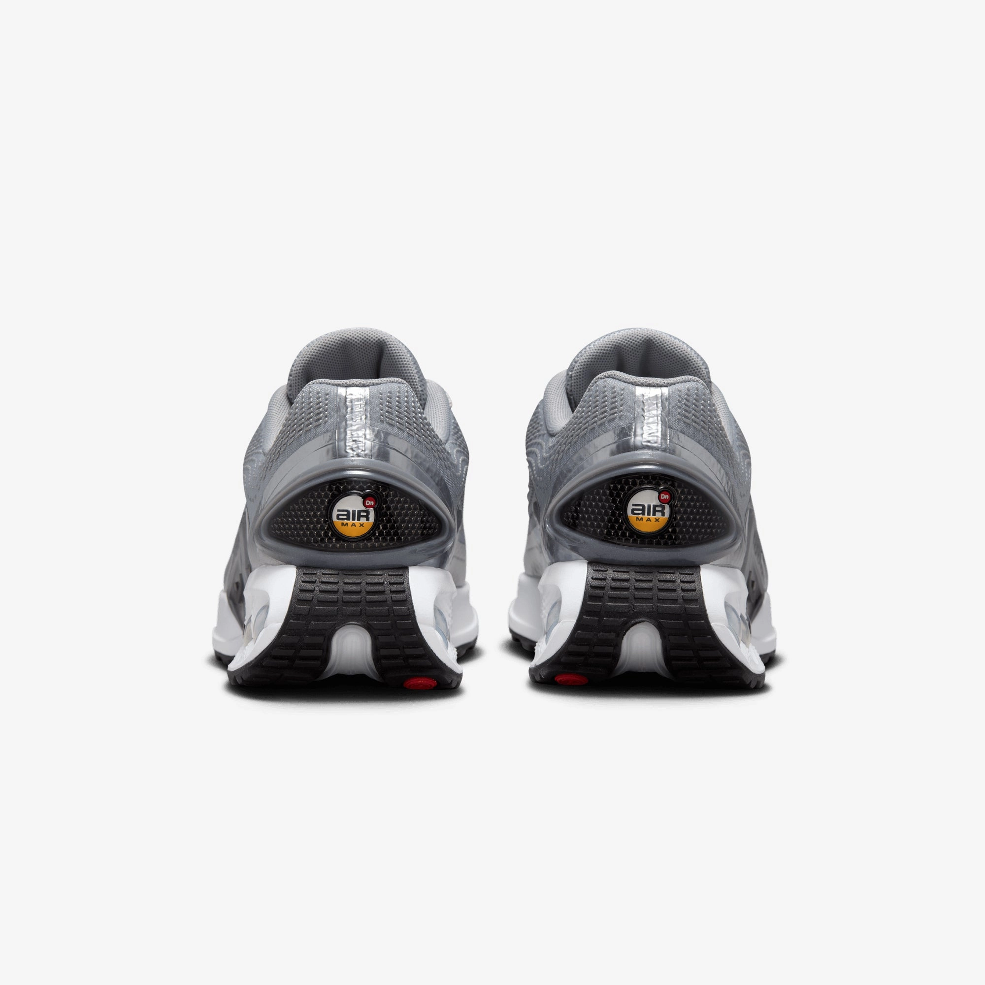 Nike | AIR MAX DN { METALLIC SILVER/METALLIC SILVER-WHITE
