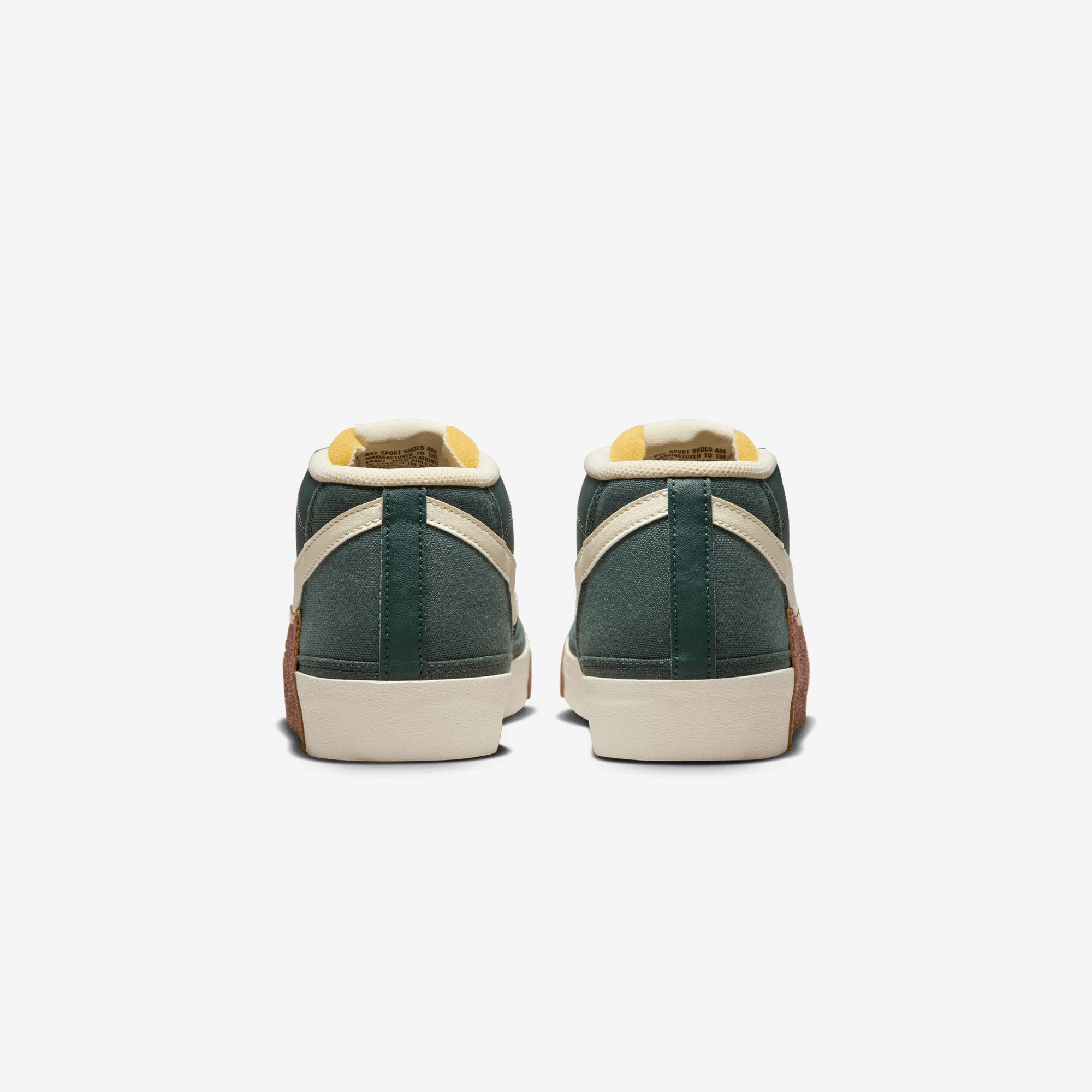 NIKE | BLAZER LOW PRO CLUB { VINTAGE GREEN/COCONUT MILK