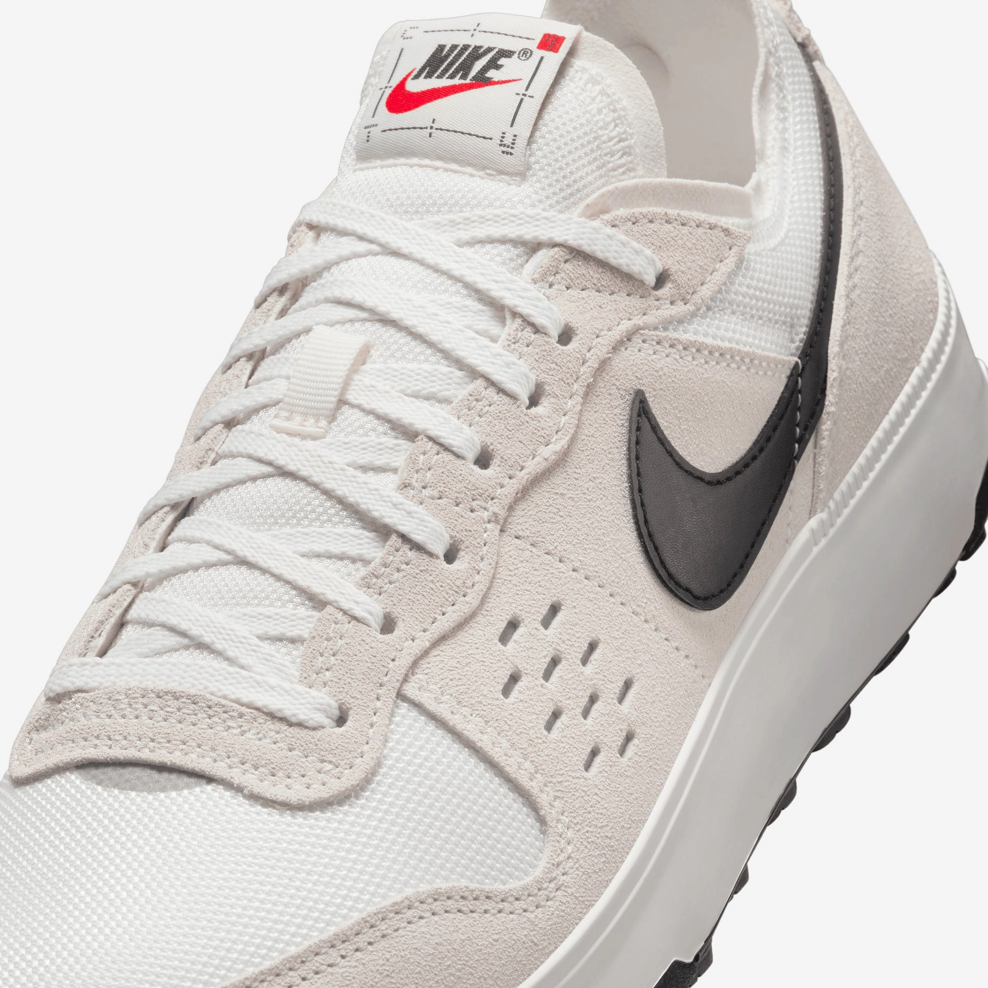 Nike | C1TY { SUMMIT WHITE/BLACK-FIRE RED
