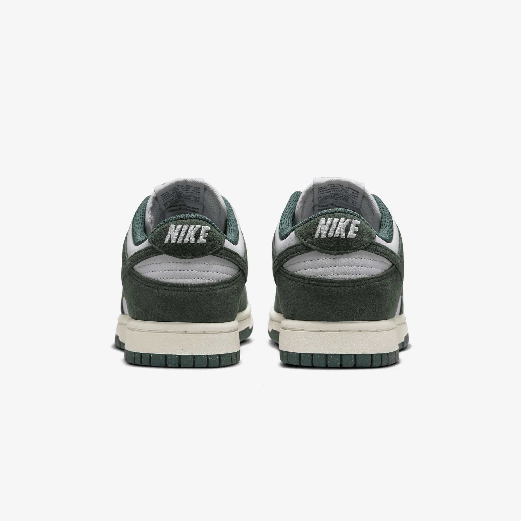 NIKE | DUNK LOW { PHOTON DUST/VINTAGE GREEN-SAIL-WHITE