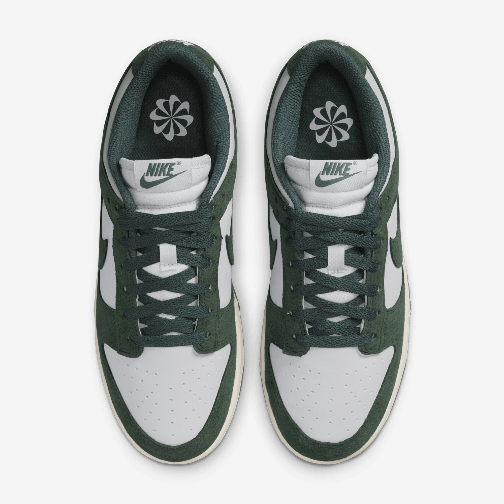 NIKE | DUNK LOW { PHOTON DUST/VINTAGE GREEN-SAIL-WHITE