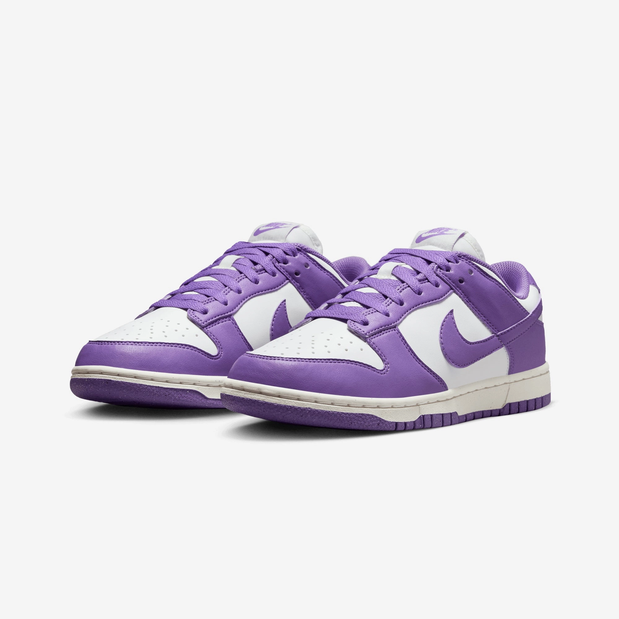 NIKE | DUNK LOW { SUMMIT WHITE/BLACK RASPBERRY