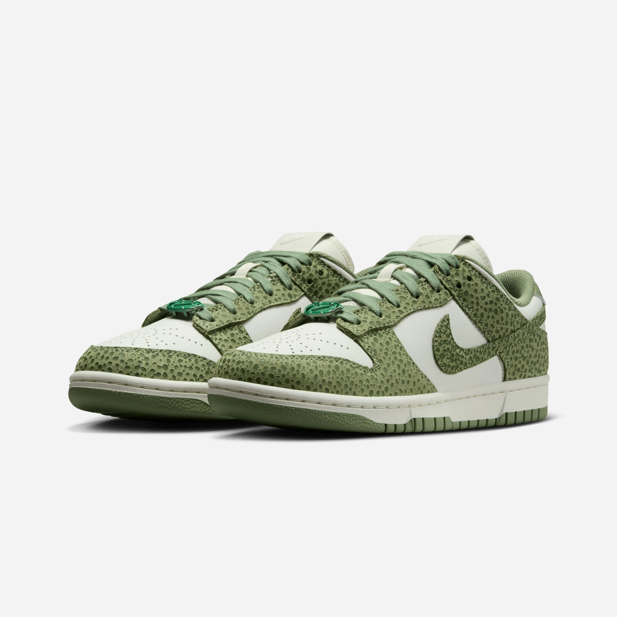 NIKE | DUNK LOW PREMIUM { OIL GREEN/OIL GREEN-TREELINE-SAIL