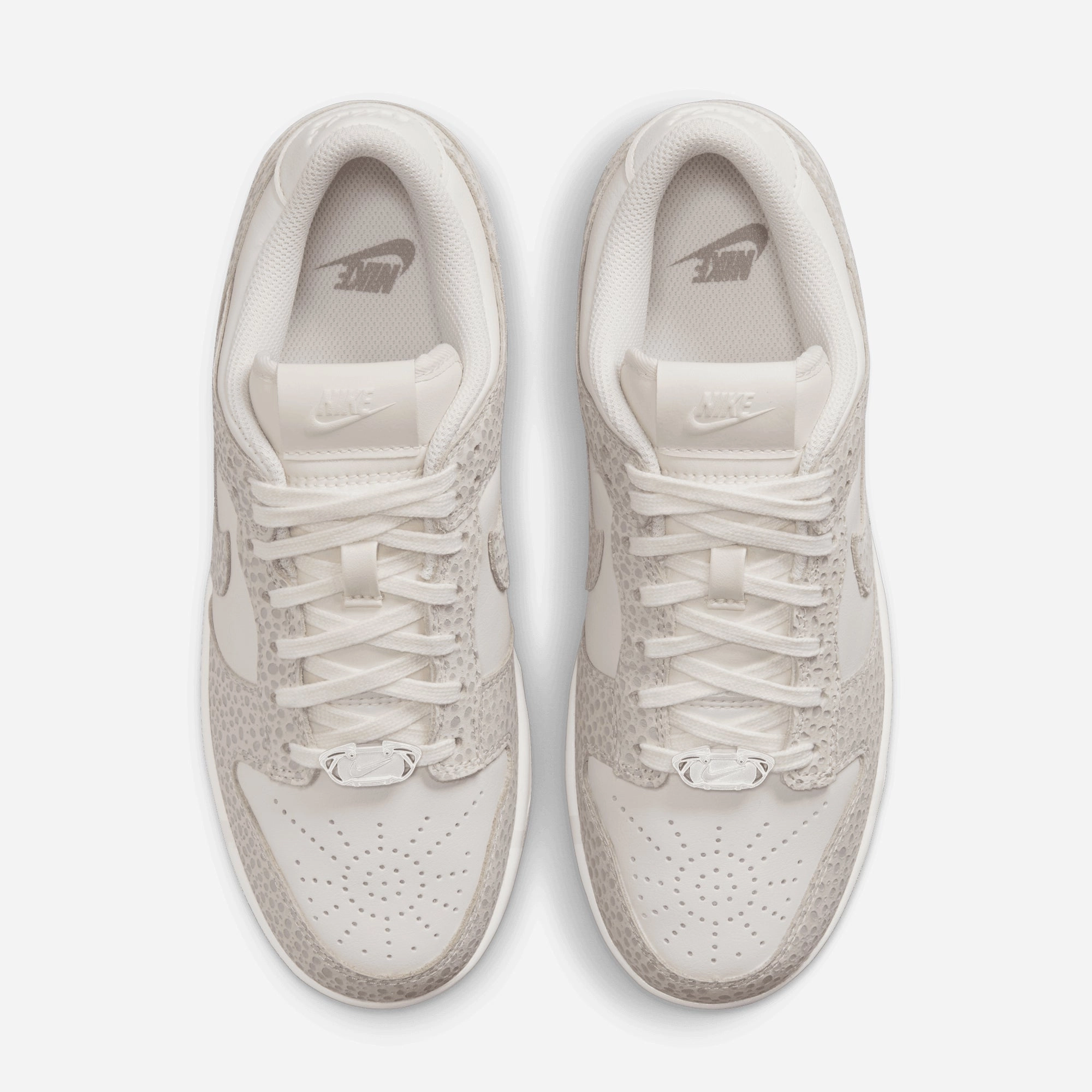 NIKE | DUNK LOW PREMIUM { PHANTOM/PHOTON DUST-LT SMOKE GREY