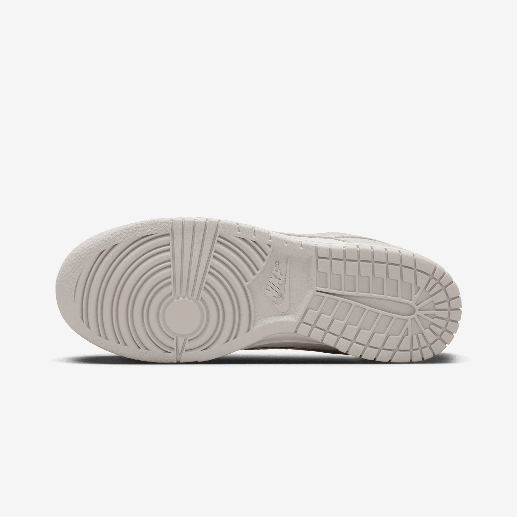 NIKE | DUNK LOW PREMIUM { PHANTOM/PHOTON DUST-LT SMOKE GREY