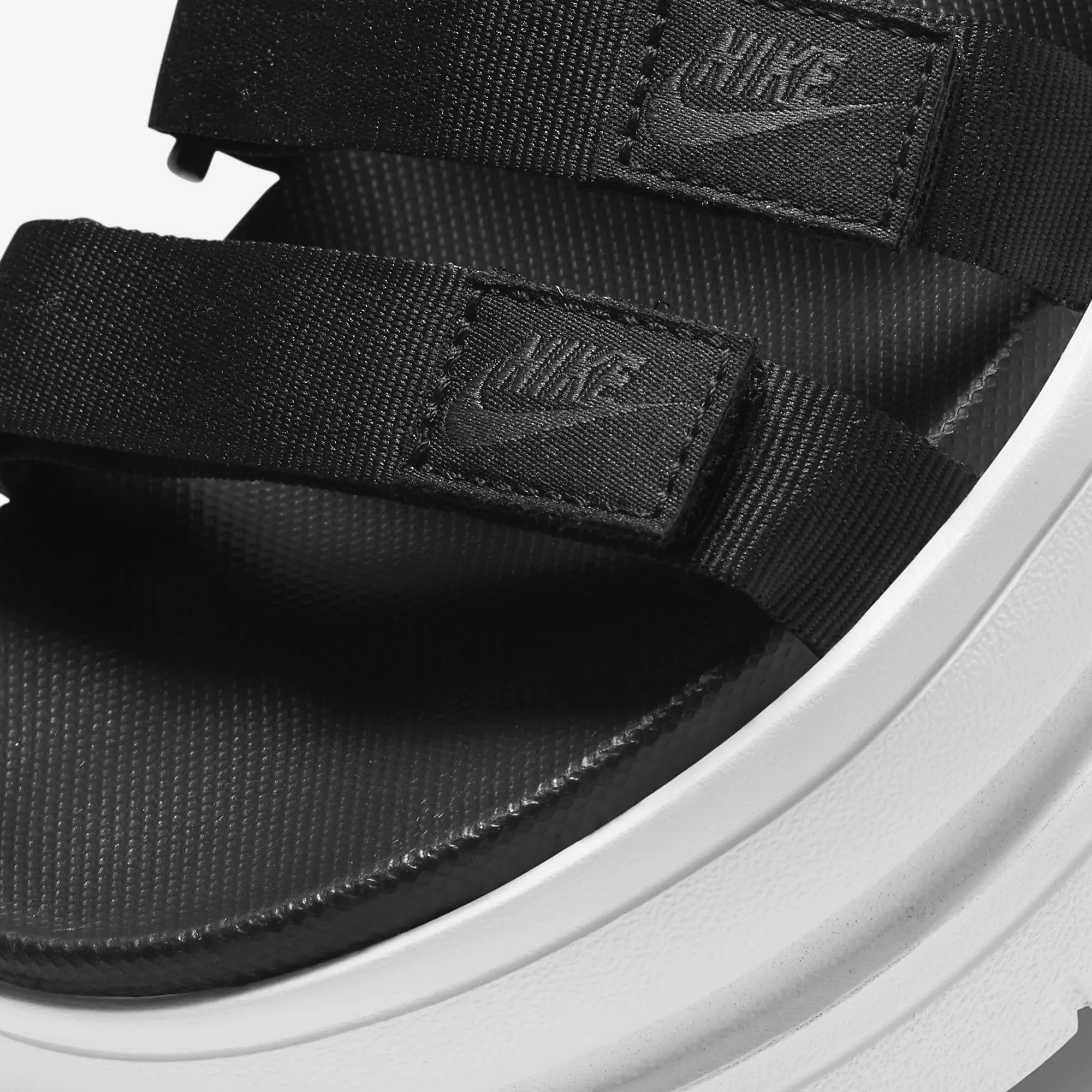 Nike | LCON CLASSIC  { BLACK/WHITE