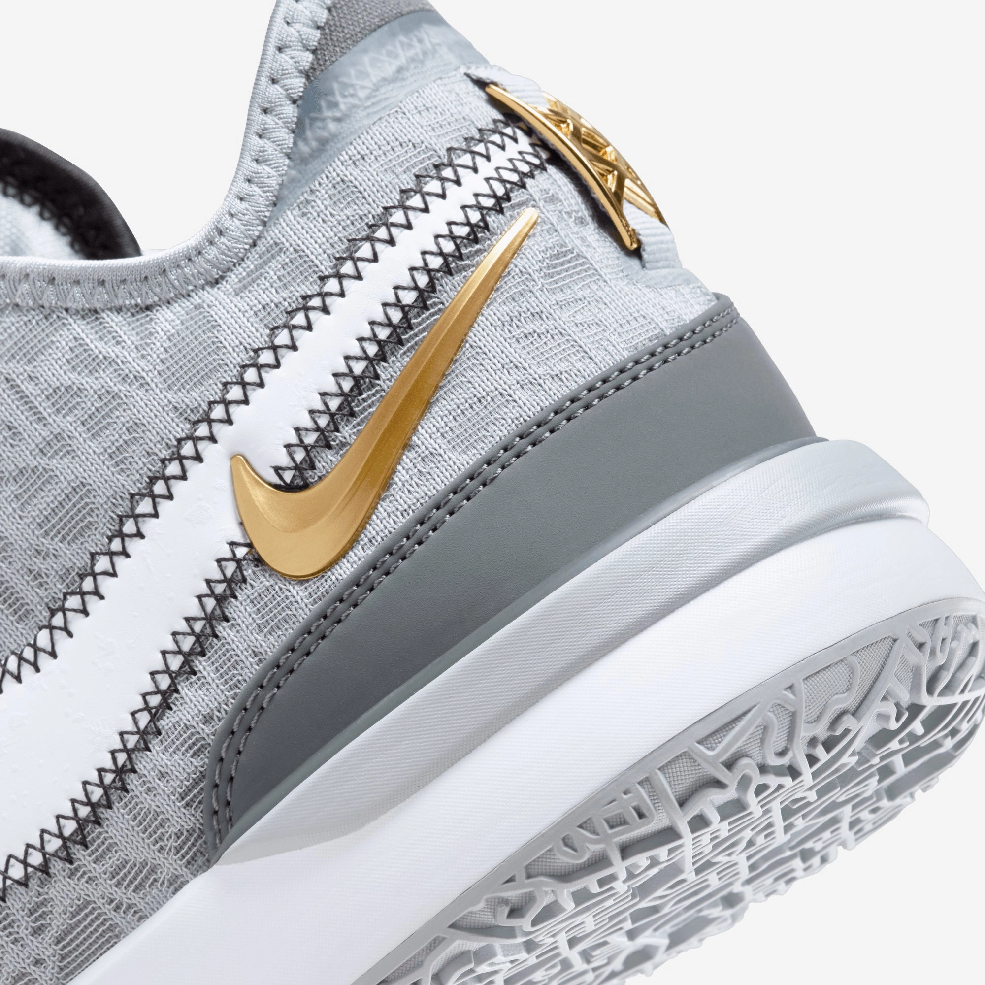 NIKE | LEBRON NXXT GEN { WOLF GREY/WHITE-IRON GREY-BLACK