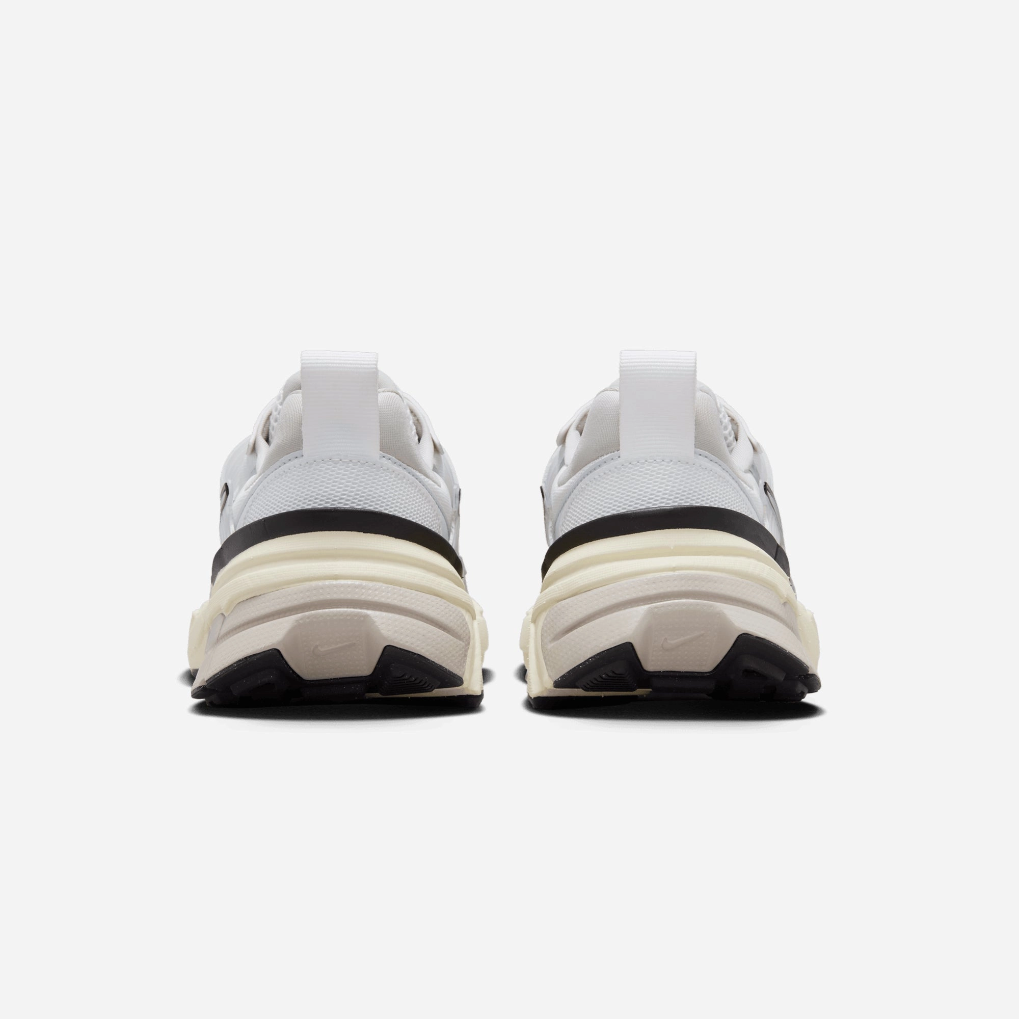 NIKE | V2K RUN { SUMMIT WHITE/METALLIC SILVER