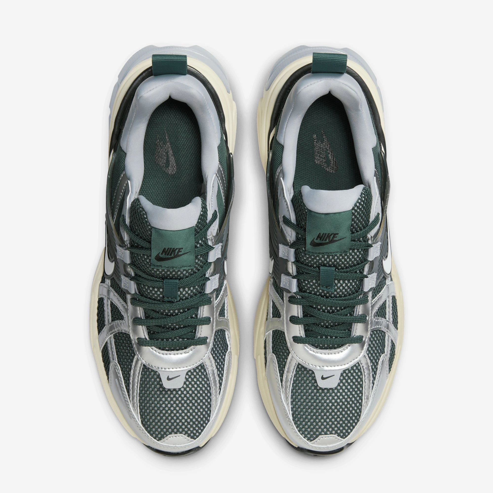 Nike | V2K RUN  { VINTAGE GREEN/VINTAGE GREEN