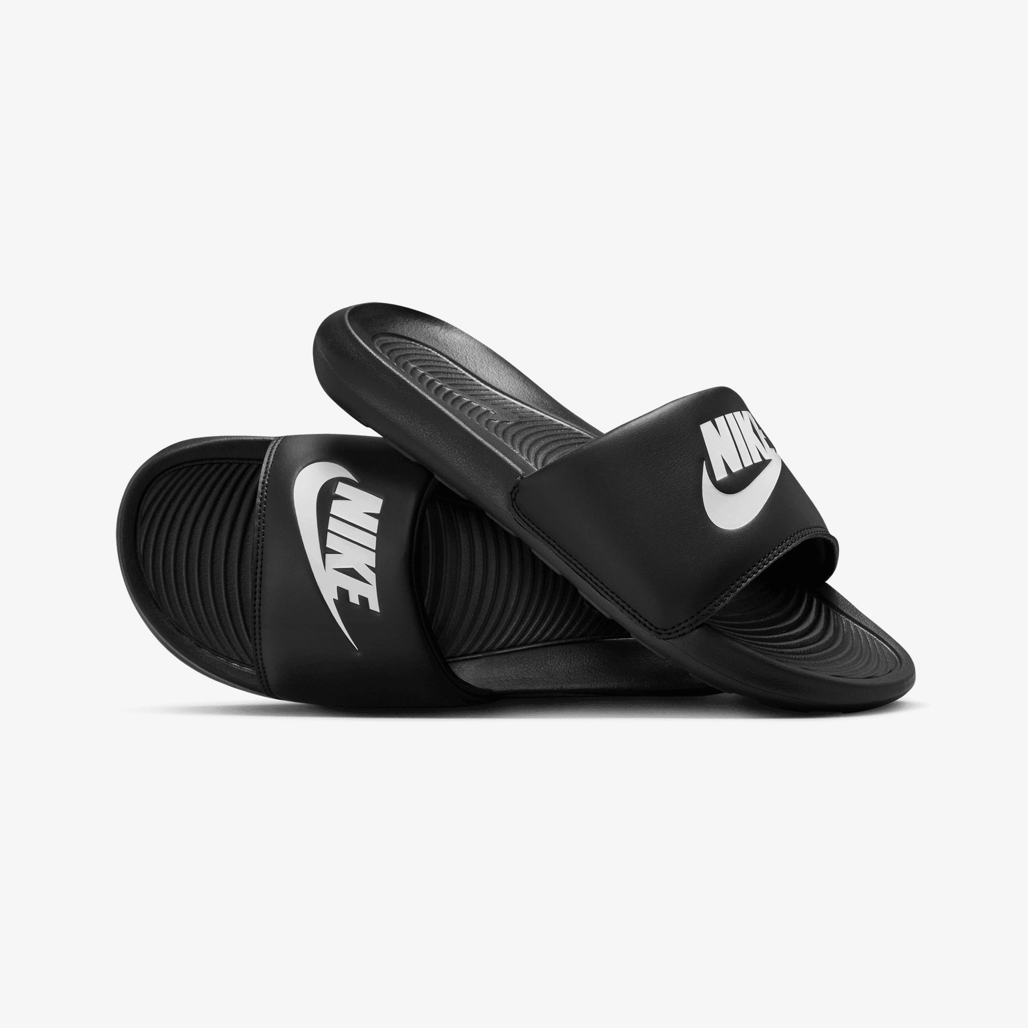 NIKE | VICTORI ONE { BLACK/WHITE-BLACK