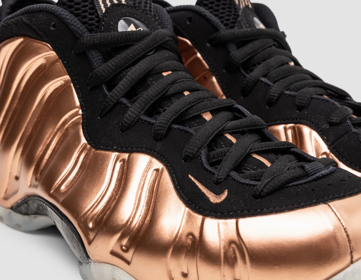 Nike Air Foamposite One Black / Metallic Copper - Off Noir