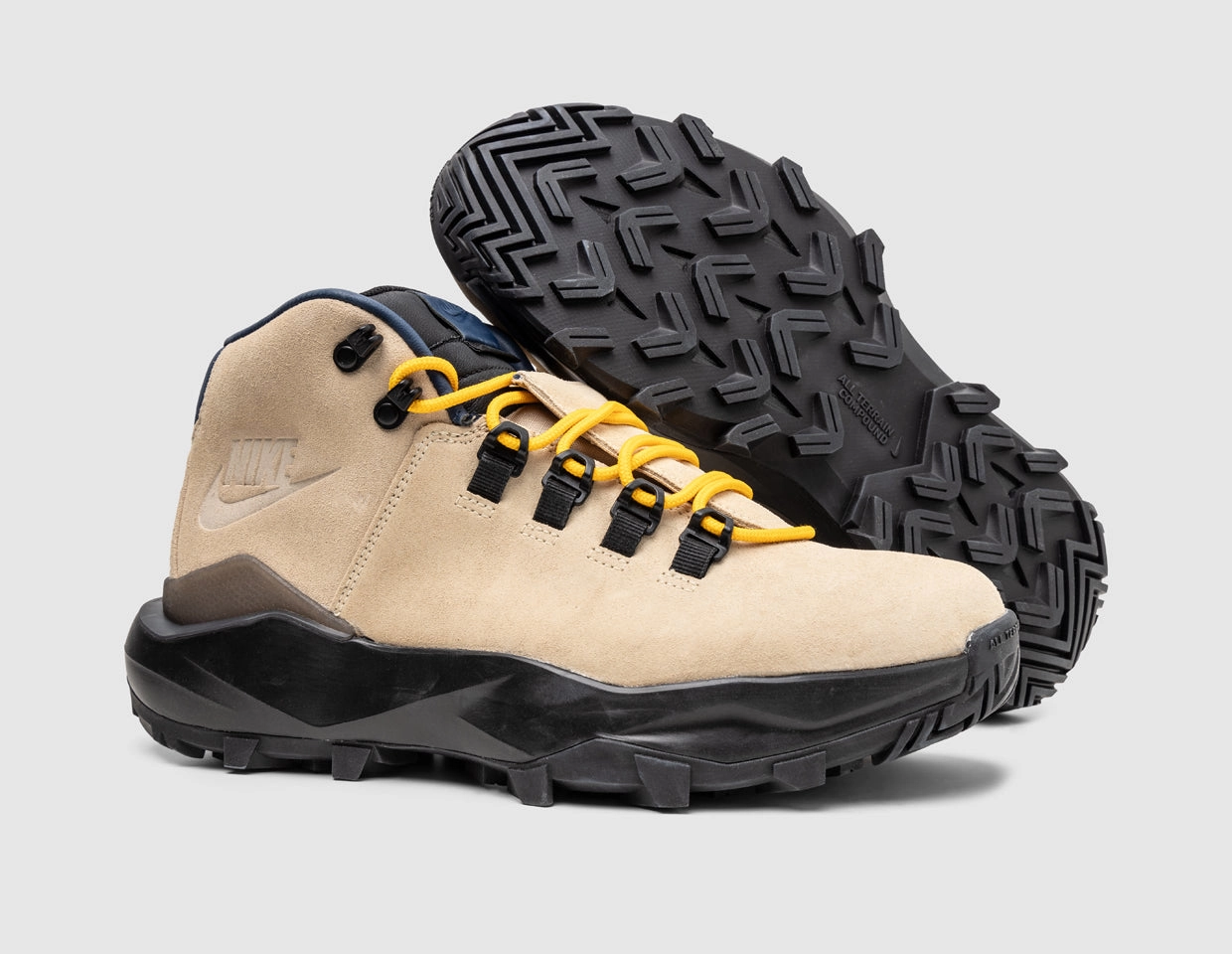Nike Cygnal Light Orewood Brown / Navy - Black