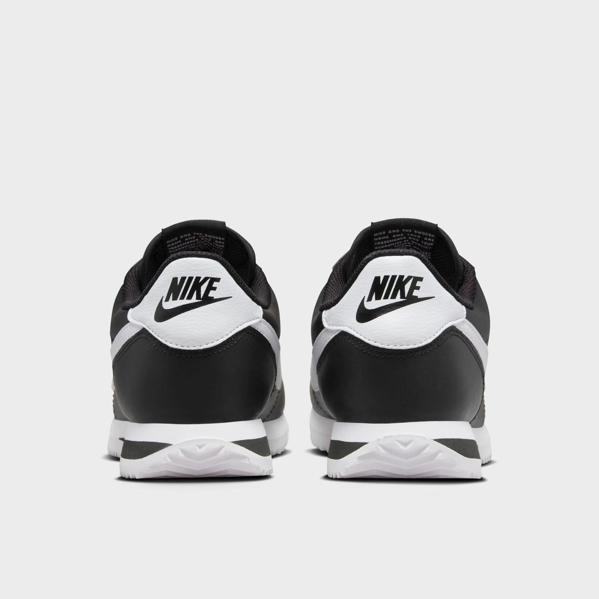 Nike Women's Cortez Black / White