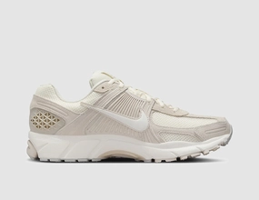 Nike Zoom Vomero 5 / Light Orewood Brown