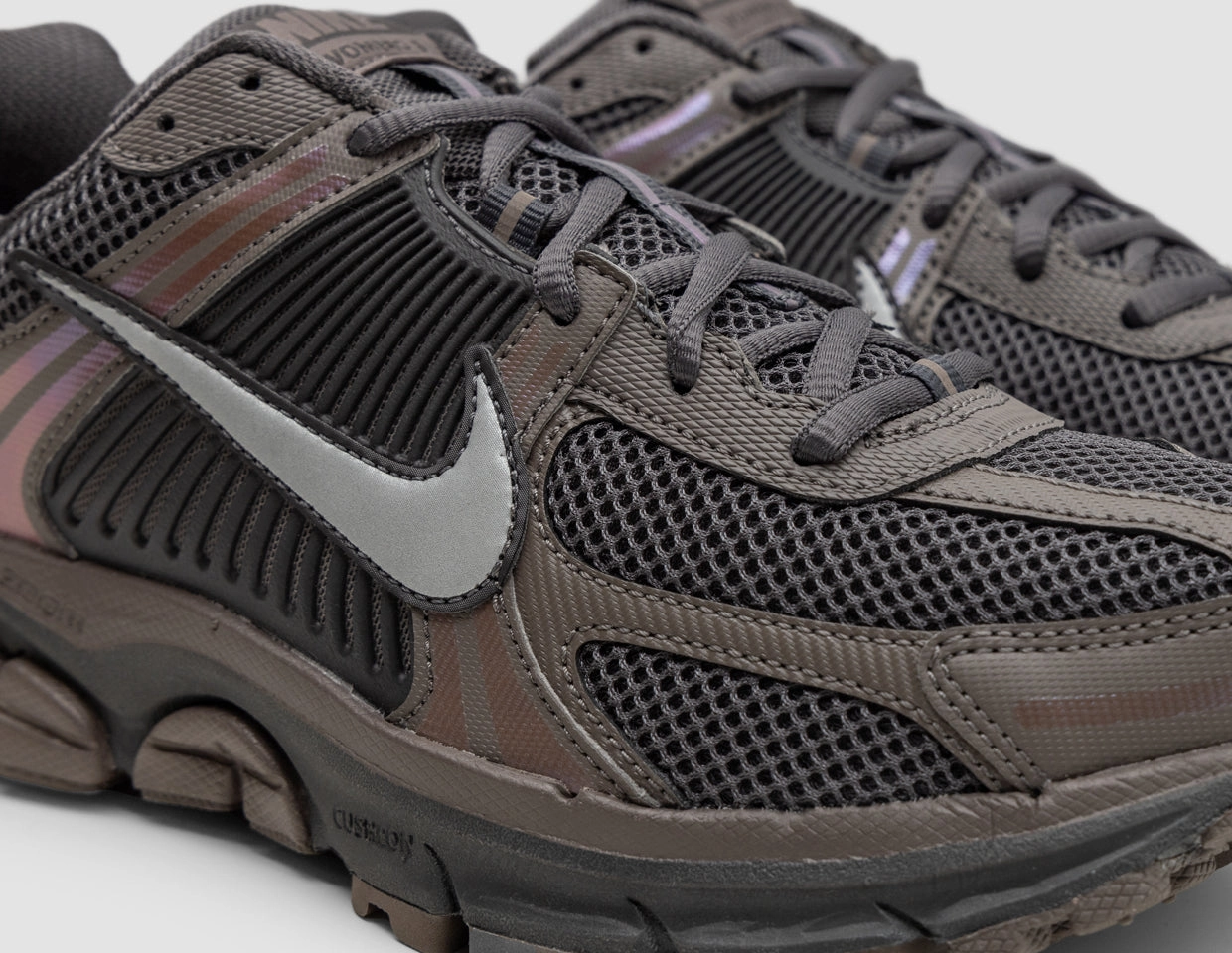 Nike Zoom Vomero 5 Cave Stone / Metallic Silver - Multicolor