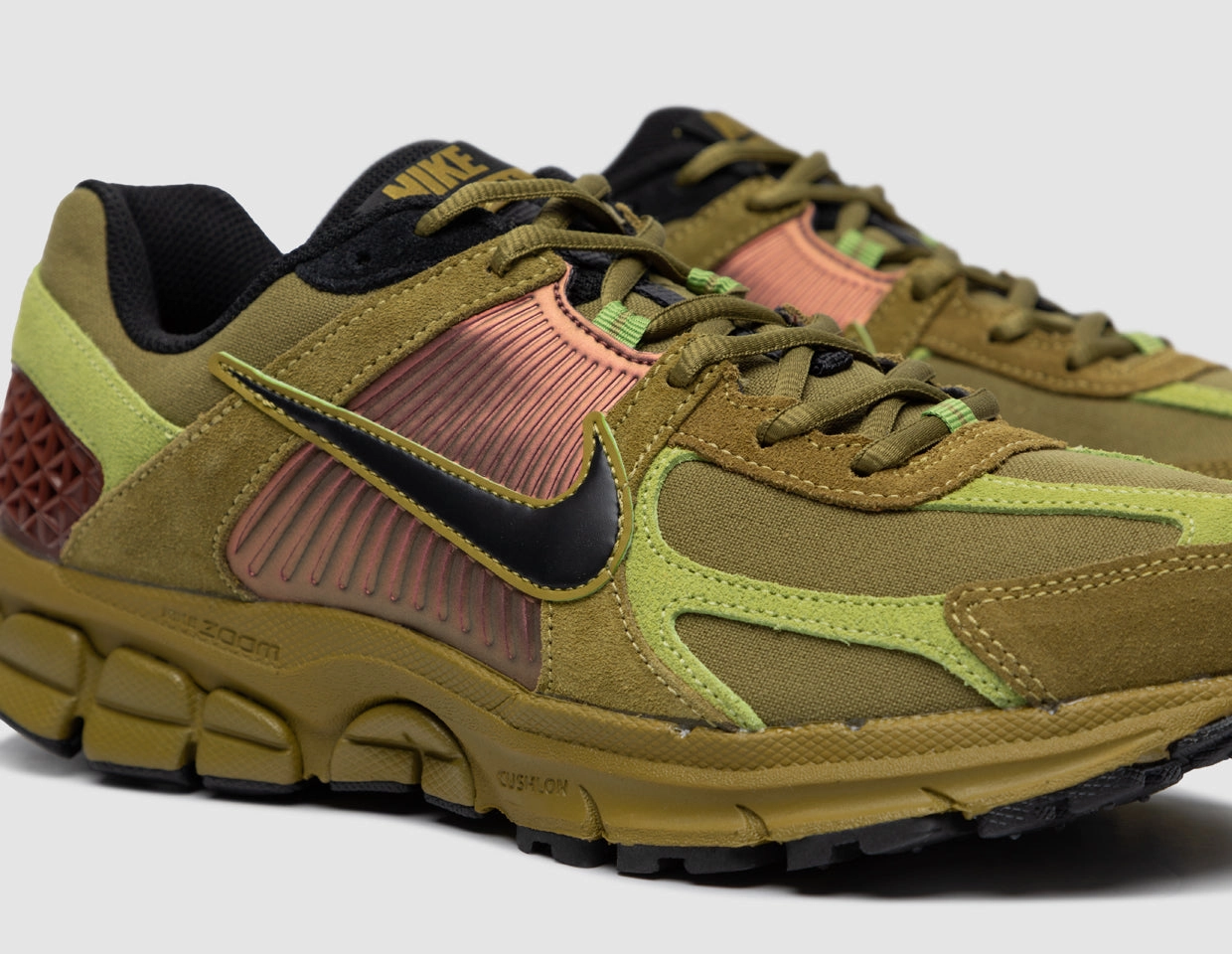 Nike Zoom Vomero 5 Pacific Moss / Black - Pear